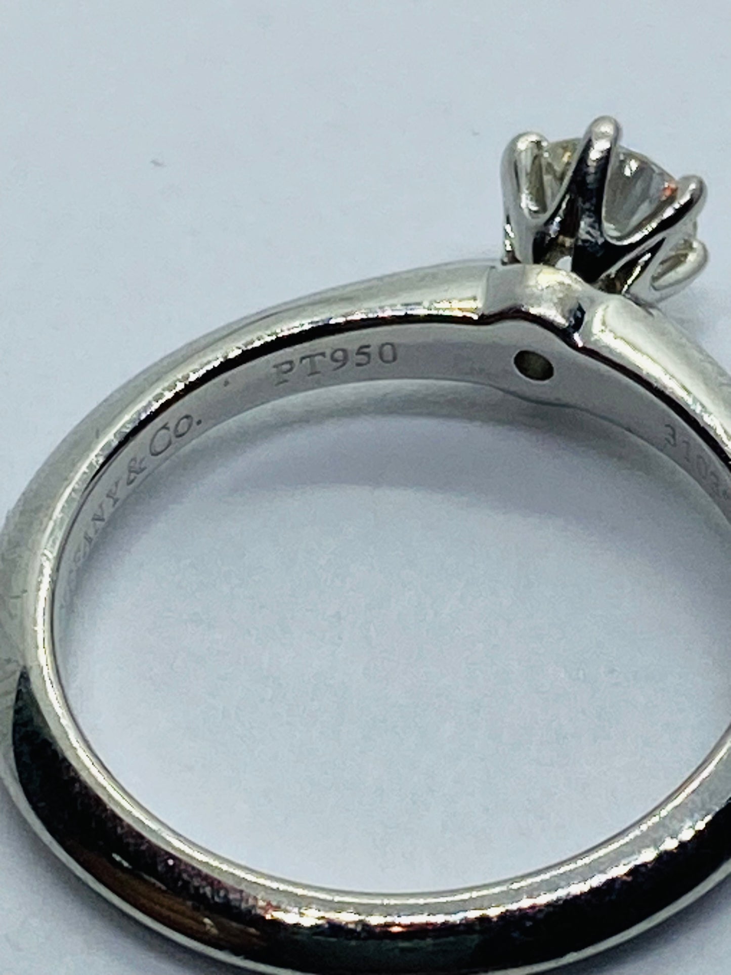 Tiffany & Co. .33 G-H VS2 Diamond Platinum Solitaire Engagement Ring BOX! Size 5