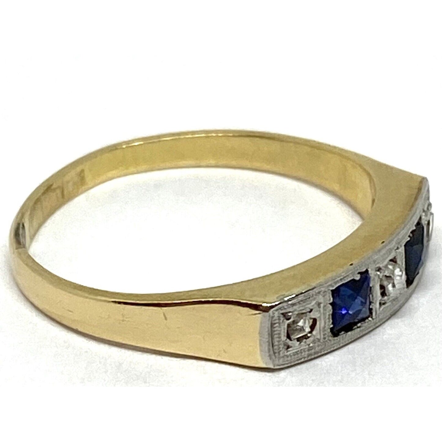 Estate Vintage Diamond Sapphire 18K Gold Two Tone Band Ring 3 Grams.