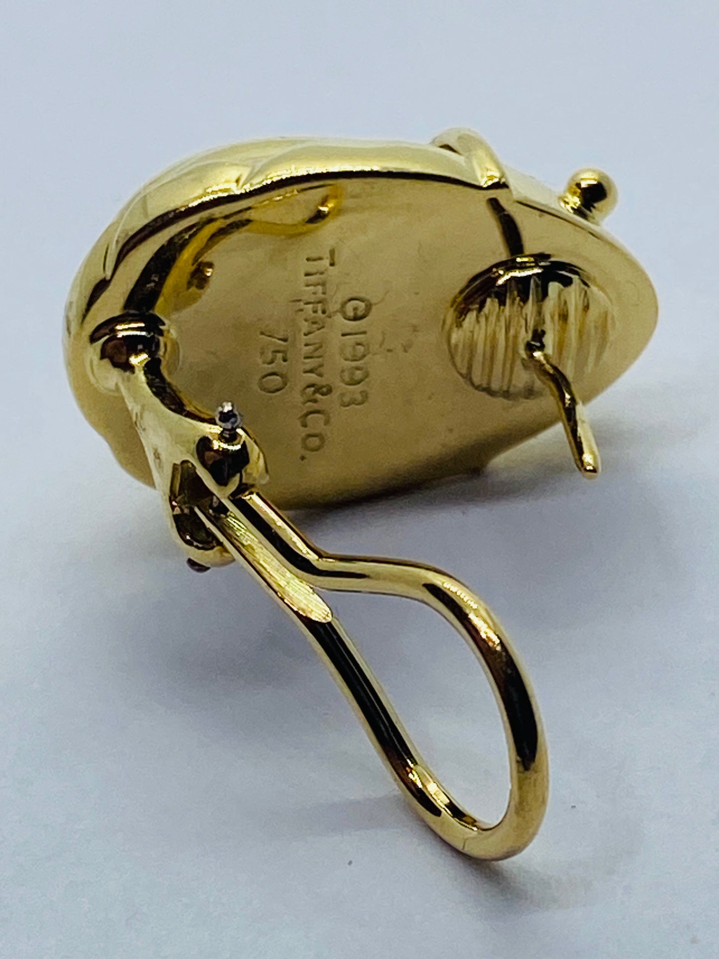 Tiffany Scarab Beetle large 18k Gold Earring. One only. Authentic.
