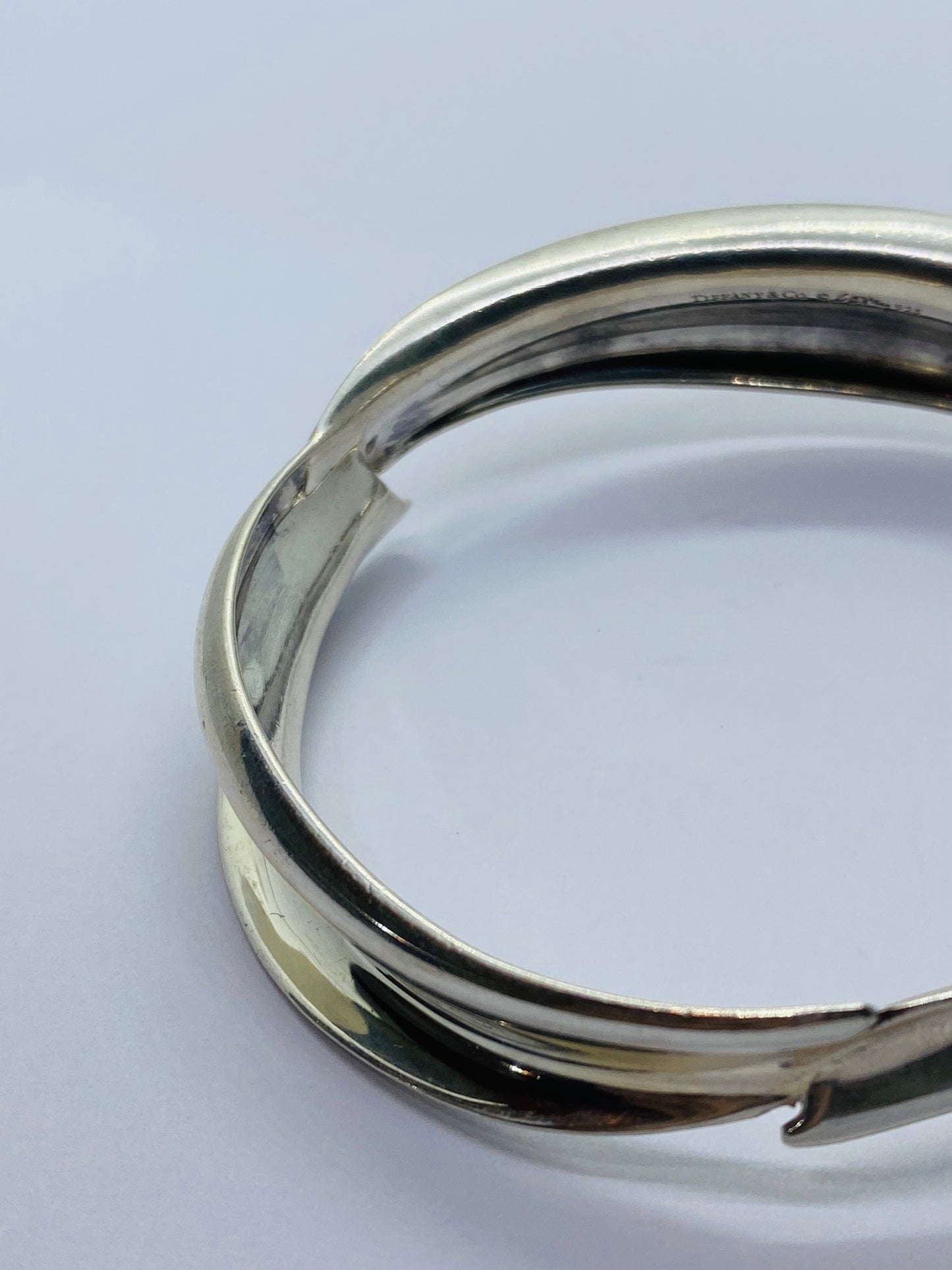 Rare Retired Tiffany & Co Frank Gehry Abstract Fish Bangle Bracelet .925 7.75”