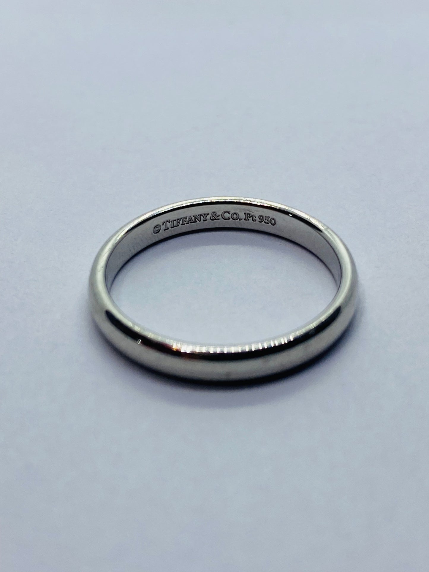Tiffany & Co Platinum 950 Plain Ring Band size 7.75 3MM Wide Pouch