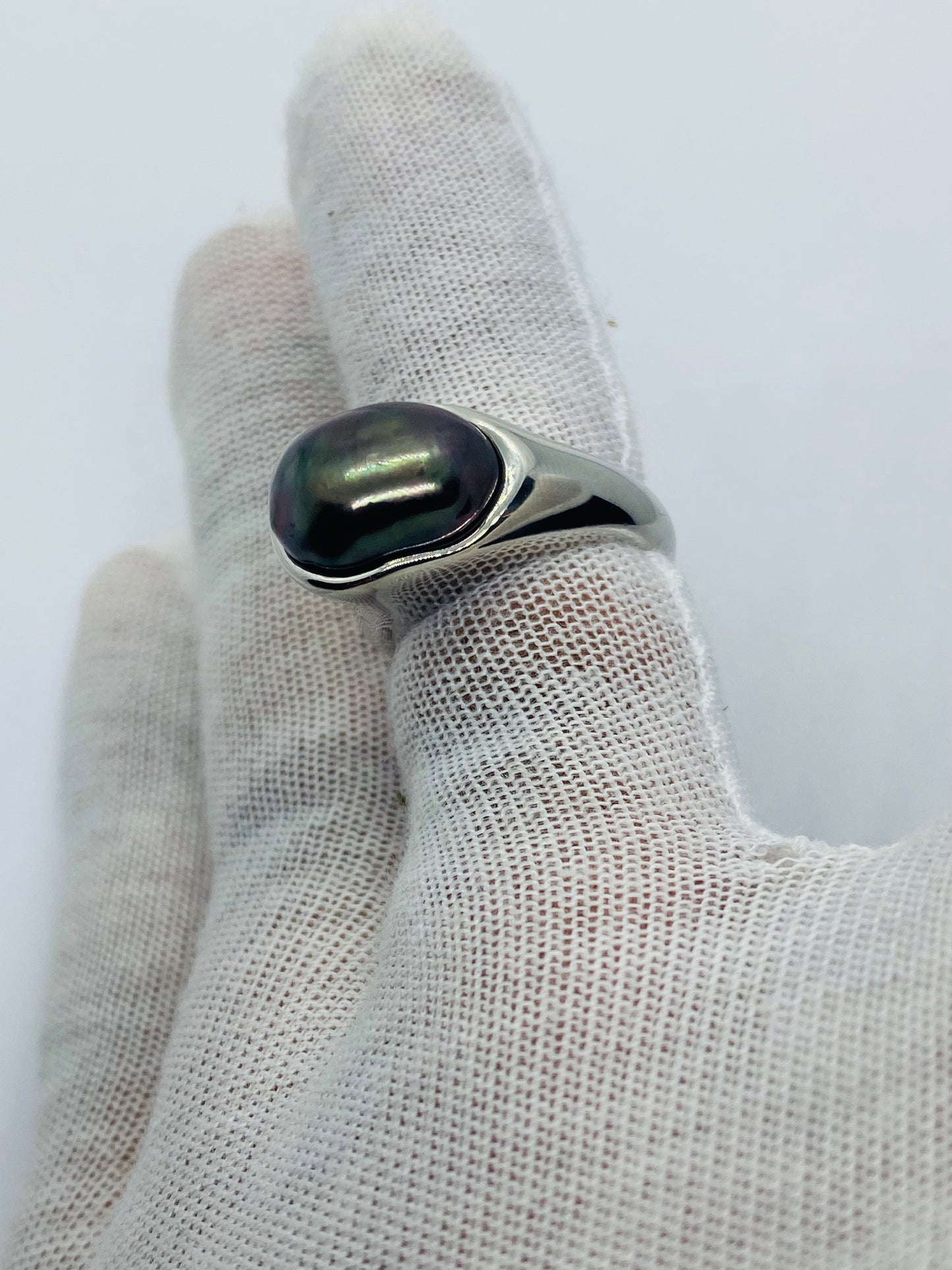 TIFFANY & CO ELSA PERETTI DARK GREY PEARL PLATINUM, Size 6, 23 Grams RARE 80’s
