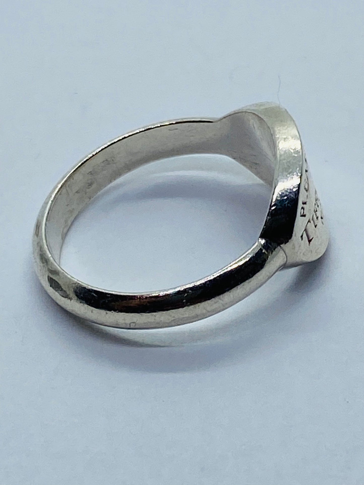 Please Return To Tiffany & Co Sterling Silver Oval Signet Band Ring & Pouch 6.5