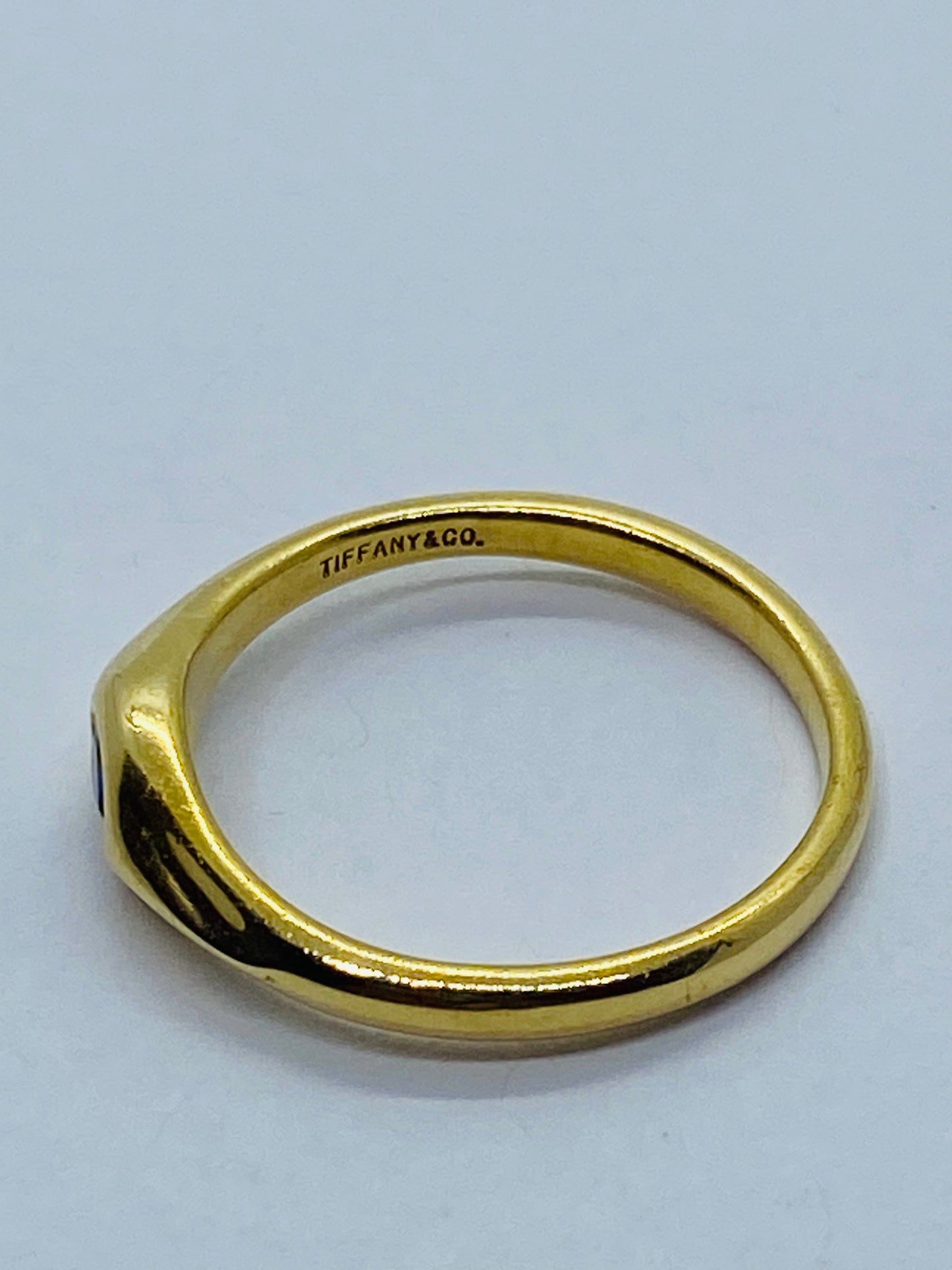 TIFFANY & CO. Blue Pear Shape Sapphire 18k Yellow Gold Authentic