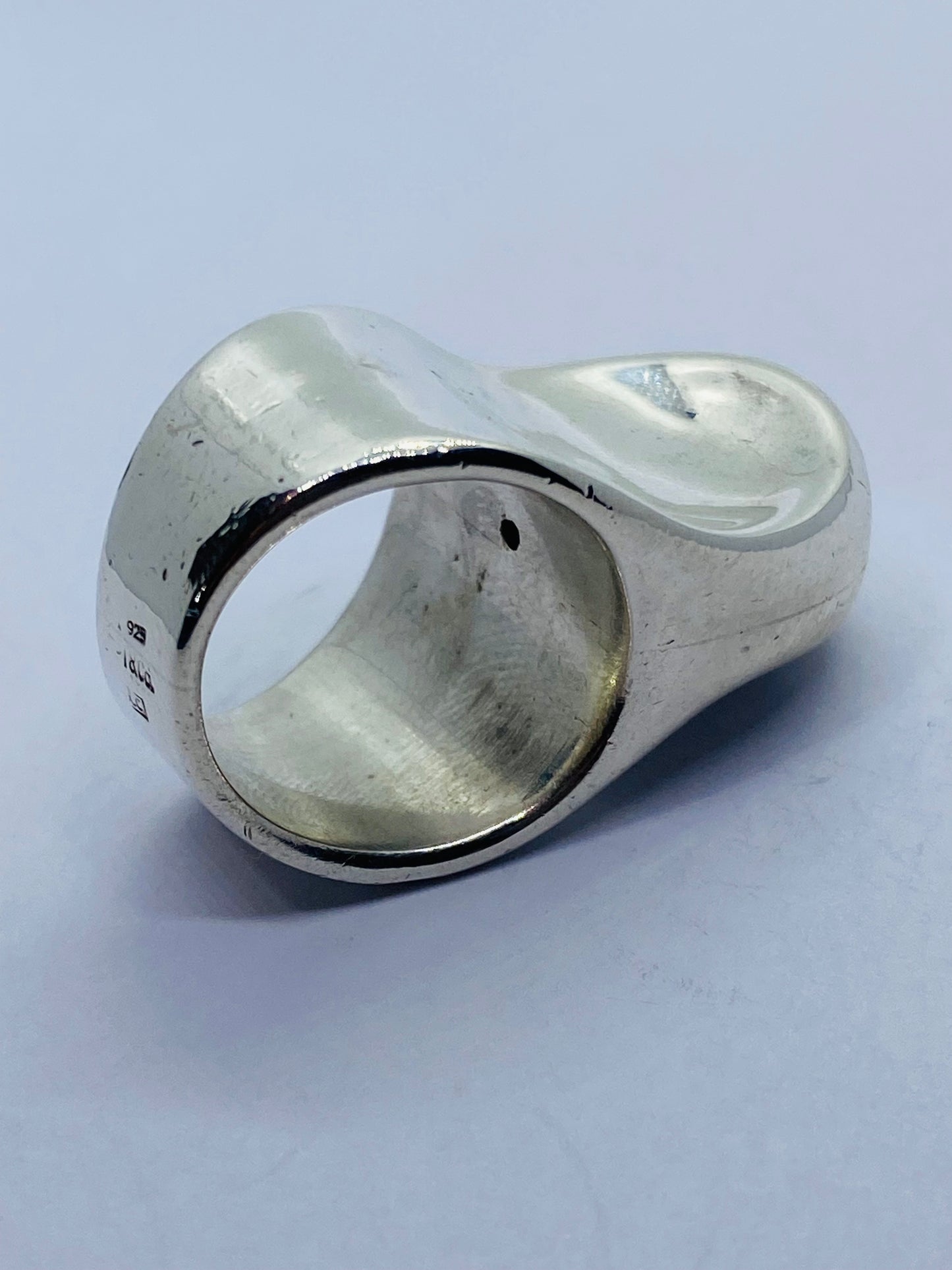 Tiffany & Co. 1977 Rare Sculptural Free Form Ring 925 Sterling Silver 5.5 Pouch
