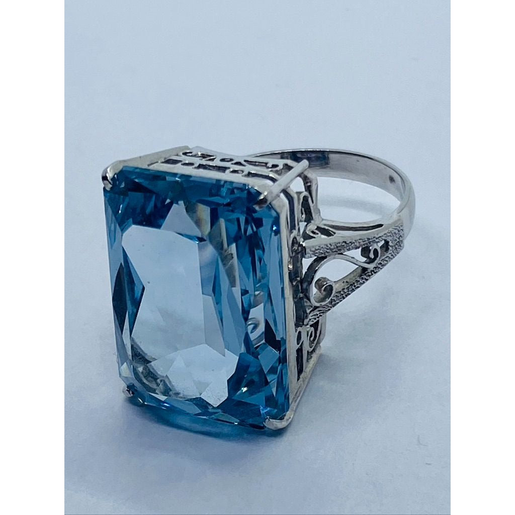 Ladies 14K White Gold Jumbo 18 x 13.5mm Aquamarine Ring