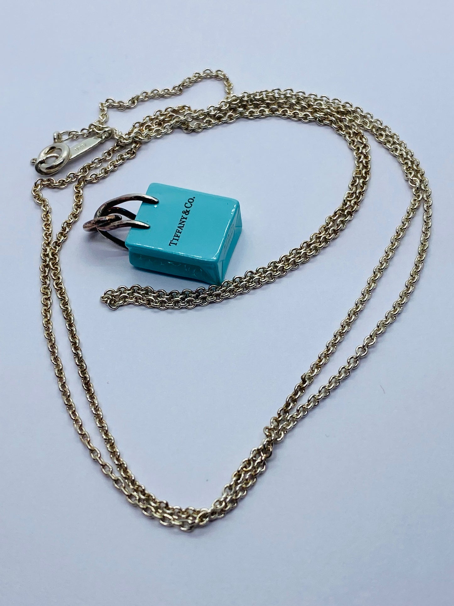 Tiffany & Co Sterling Silver Blue Enamel Shopping Bag Charm Pendant Necklace 25”