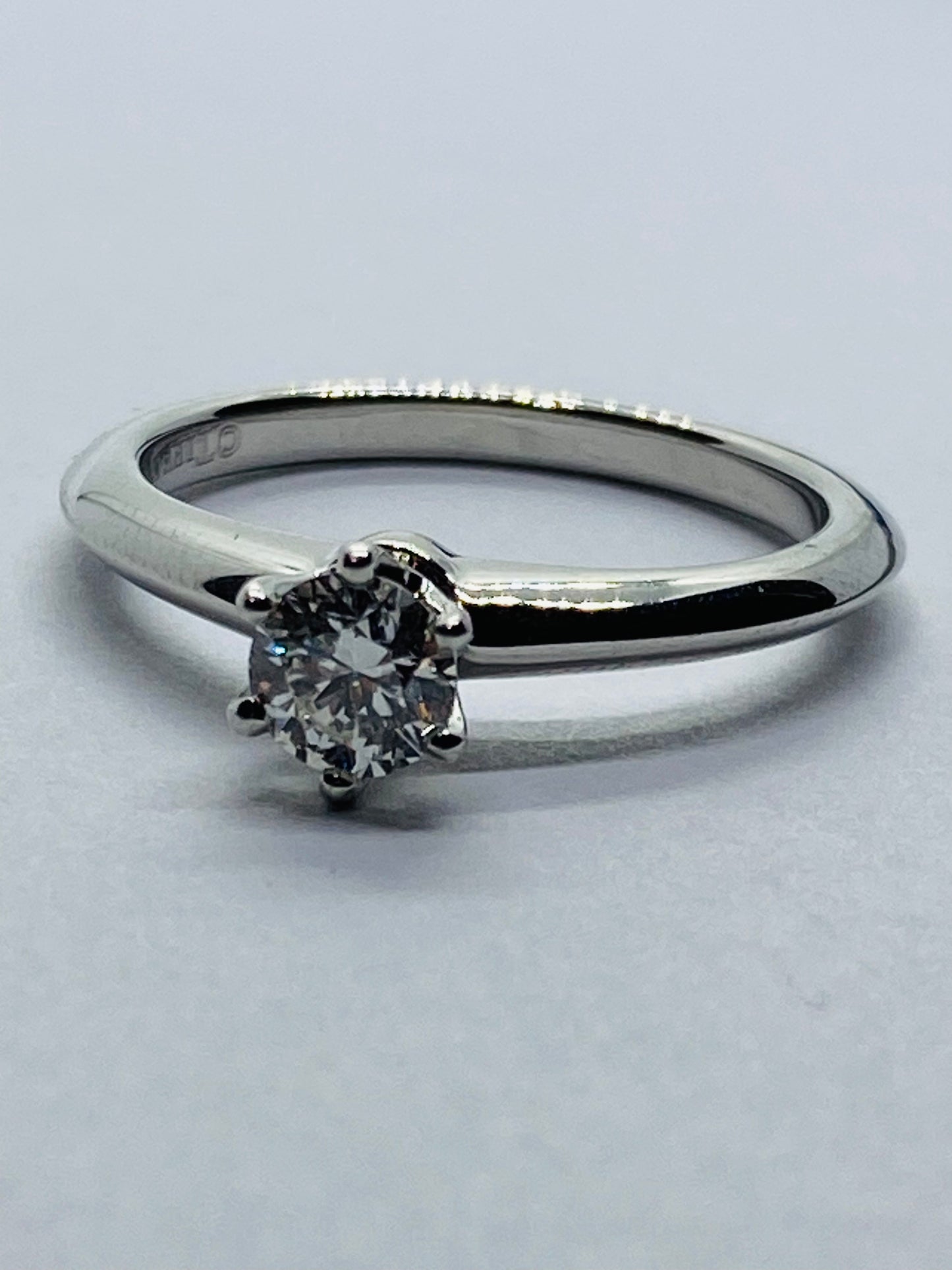Tiffany & Co. .33 G-H VS2 Diamond Platinum Solitaire Engagement Ring BOX! Size 5