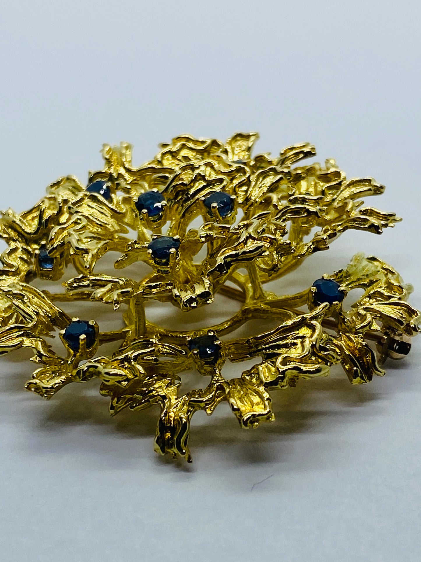 Huge Tiffany & Co. 18K Yellow Gold & Sapphires Flower Brooch Pin 52.5MM 1.4 TCW