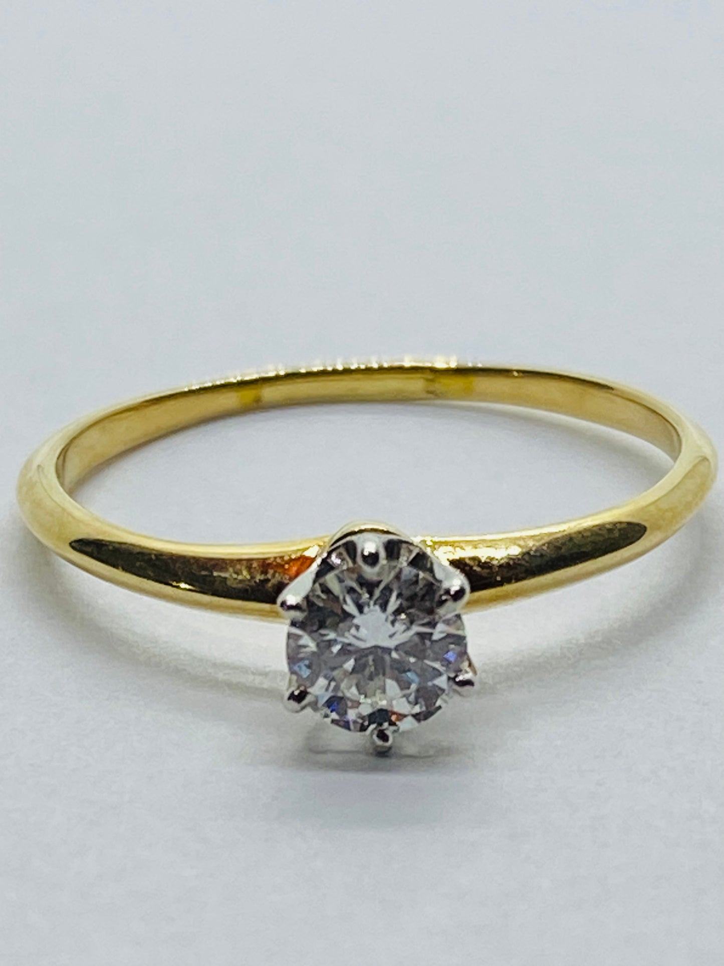 Tiffany & Co 18k Platinum .30 TCW Diamond VS1 Solitaire Engagement Ring 5.75