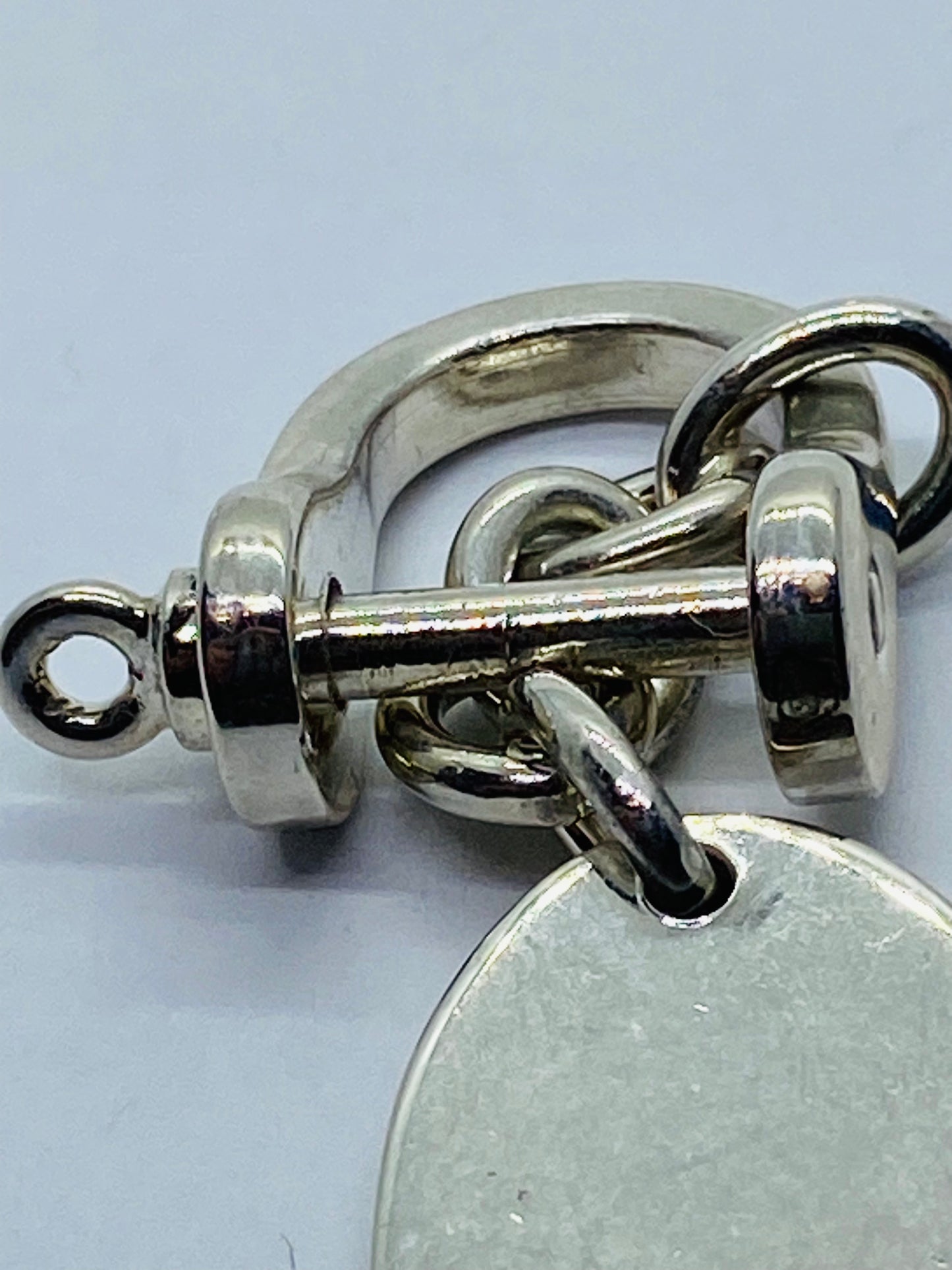 Tiffany & Co Silver Shackle Oval Key Ring Keychain Key Chain