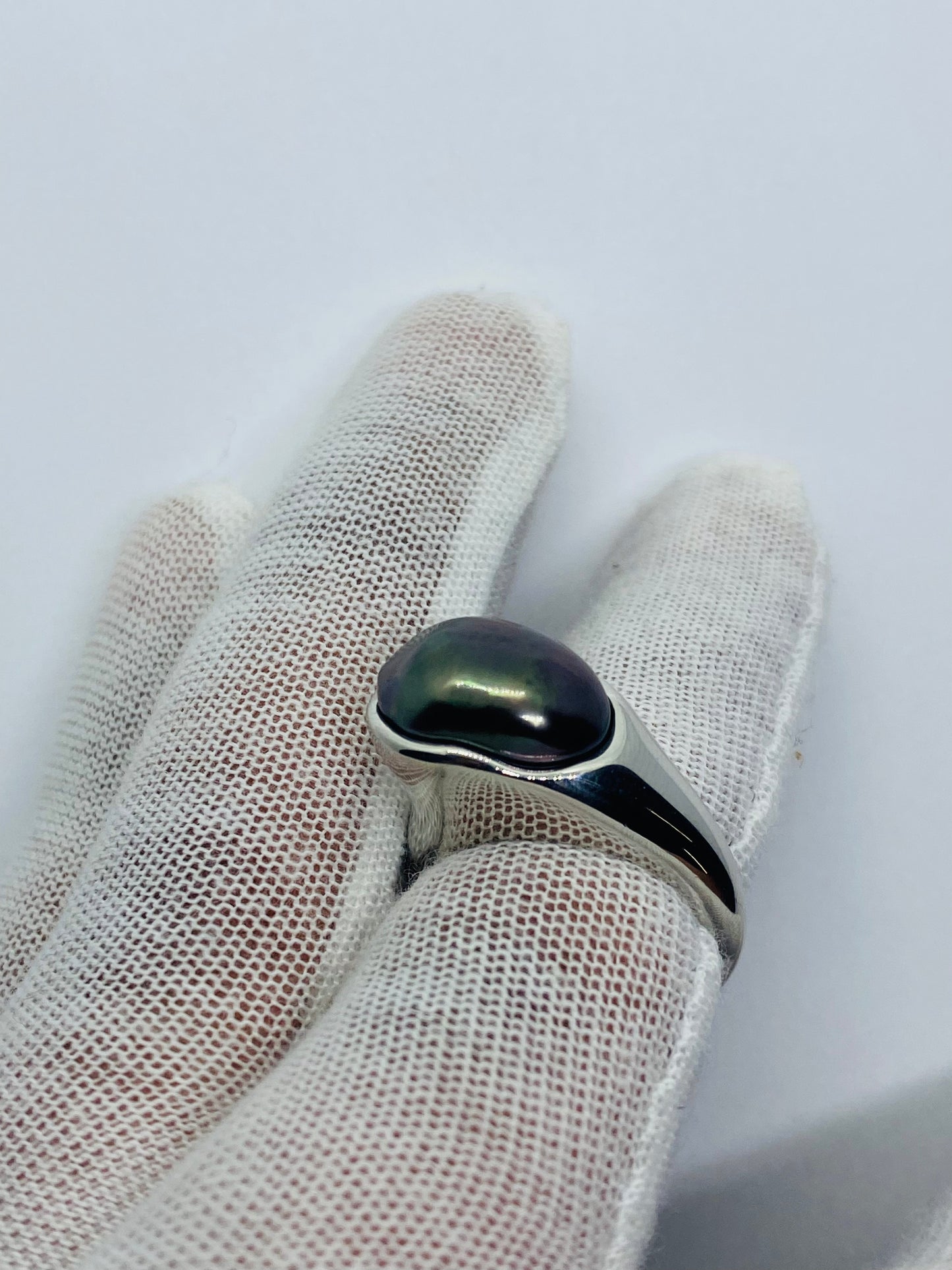 TIFFANY & CO ELSA PERETTI DARK GREY PEARL PLATINUM, Size 6, 23 Grams RARE 80’s