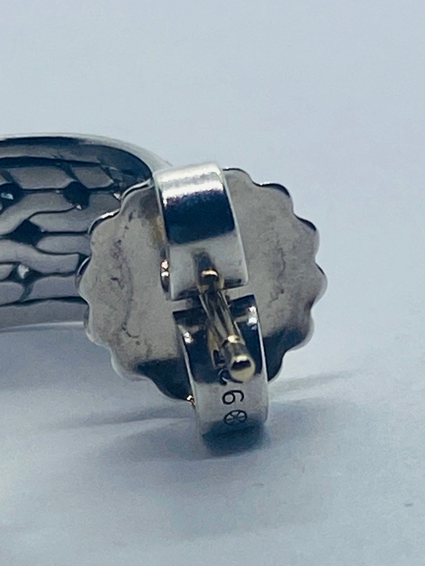 John Hardy $1350 Diamond Carved Chain Pave Medium Hoop Earrings 18kt Post .50CT