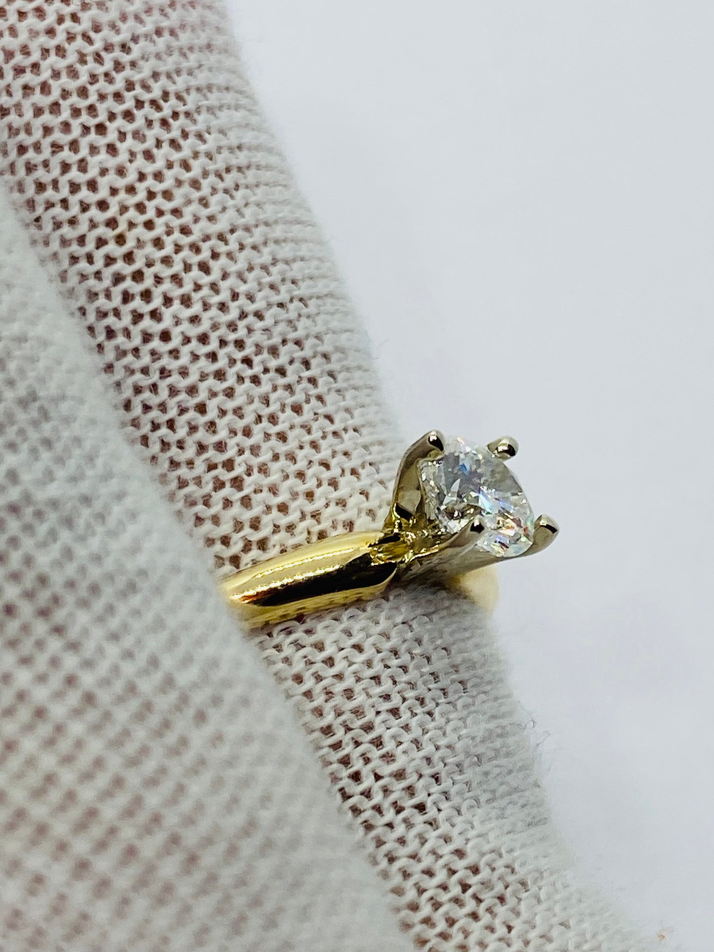 14K YG 0.54CT ROUND DIAMOND SOLITAIRE ENGAGEMENT RING i1- i color *GIA CERT*