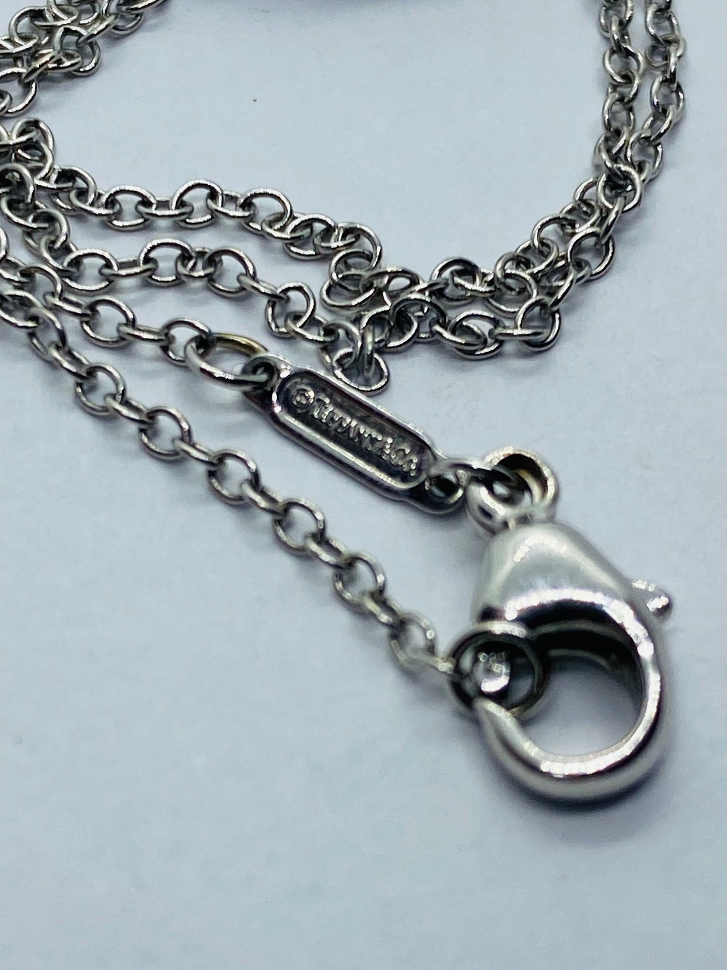 Tiffany & Co Diamond Shell Necklace 18k 750 White Gold 16” 7.3 Grams. Pouch Box
