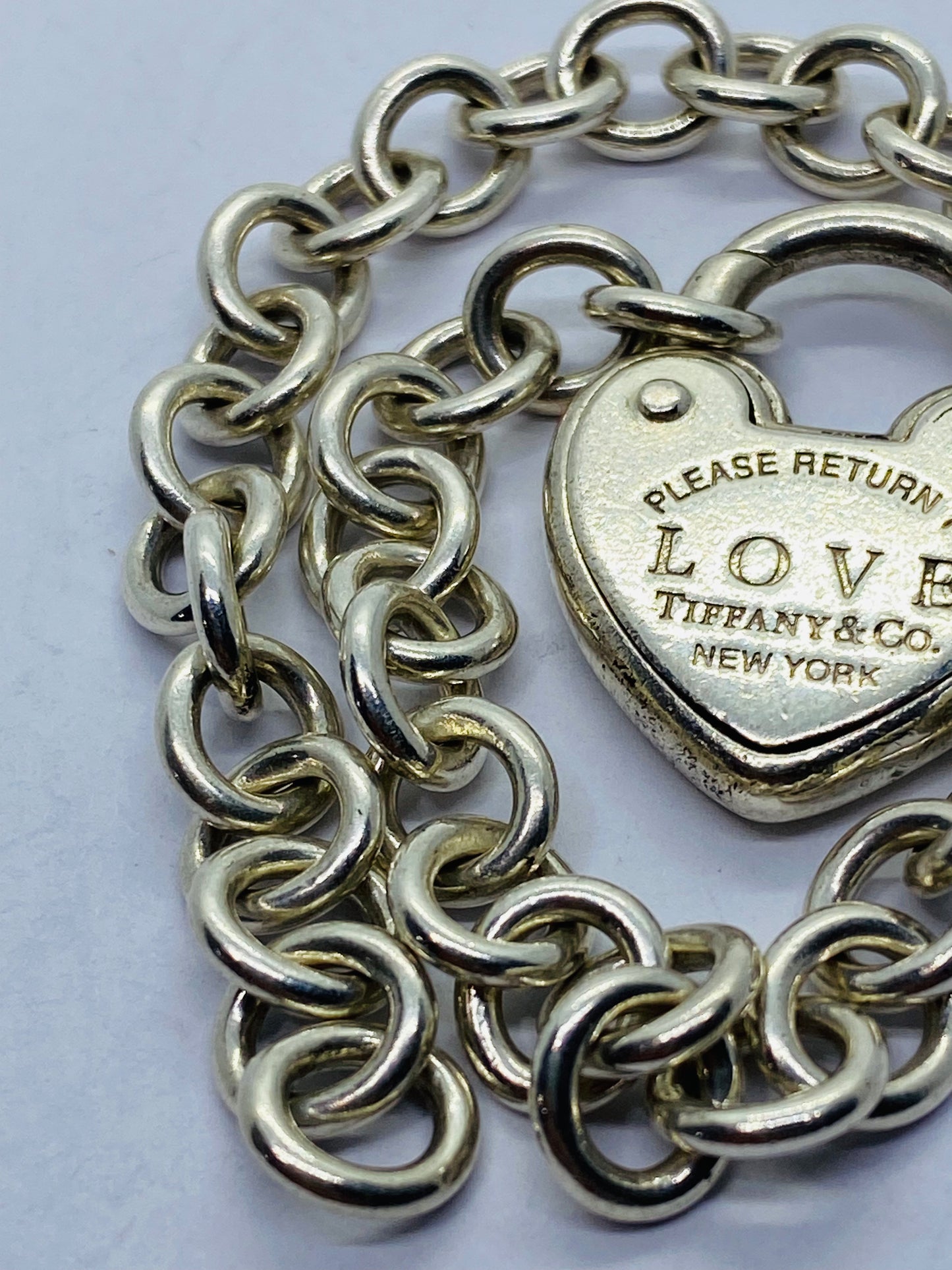 Tiffany & Co. 8.25”Arc Heart Padlock Charm Please Rerun To Love Bracelet Silver
