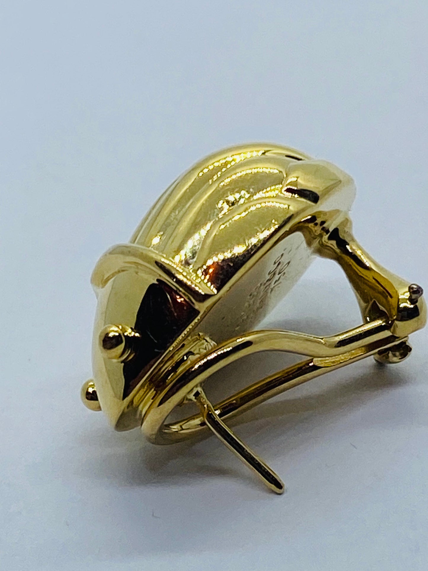 Tiffany Scarab Beetle large 18k Gold Earring. One only. Authentic.
