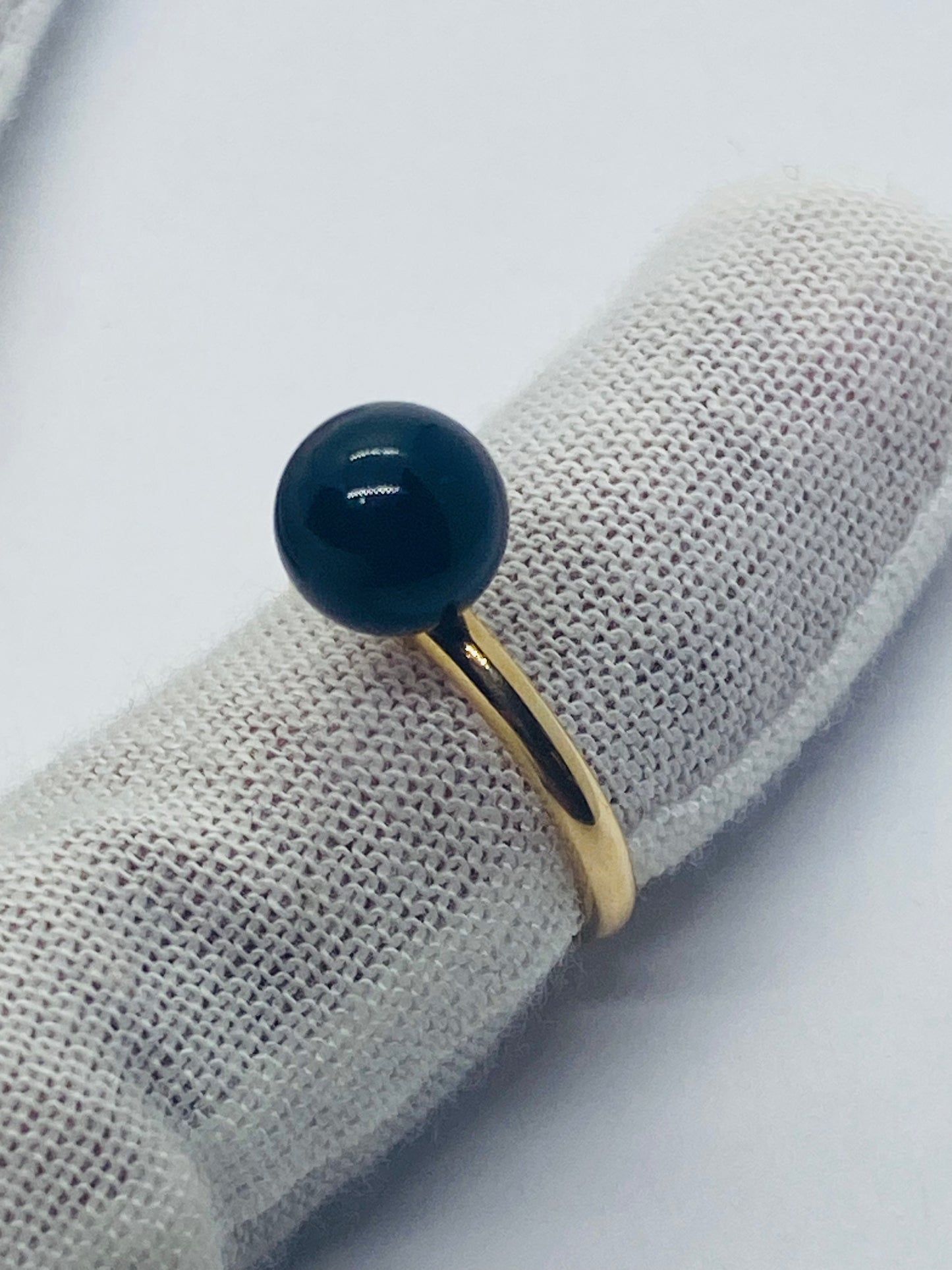 Tiffany & Co 18k Rose Gold Onyx Bead Ring Hardwear Size 4, 7.5mm Onyx Ball Pouch