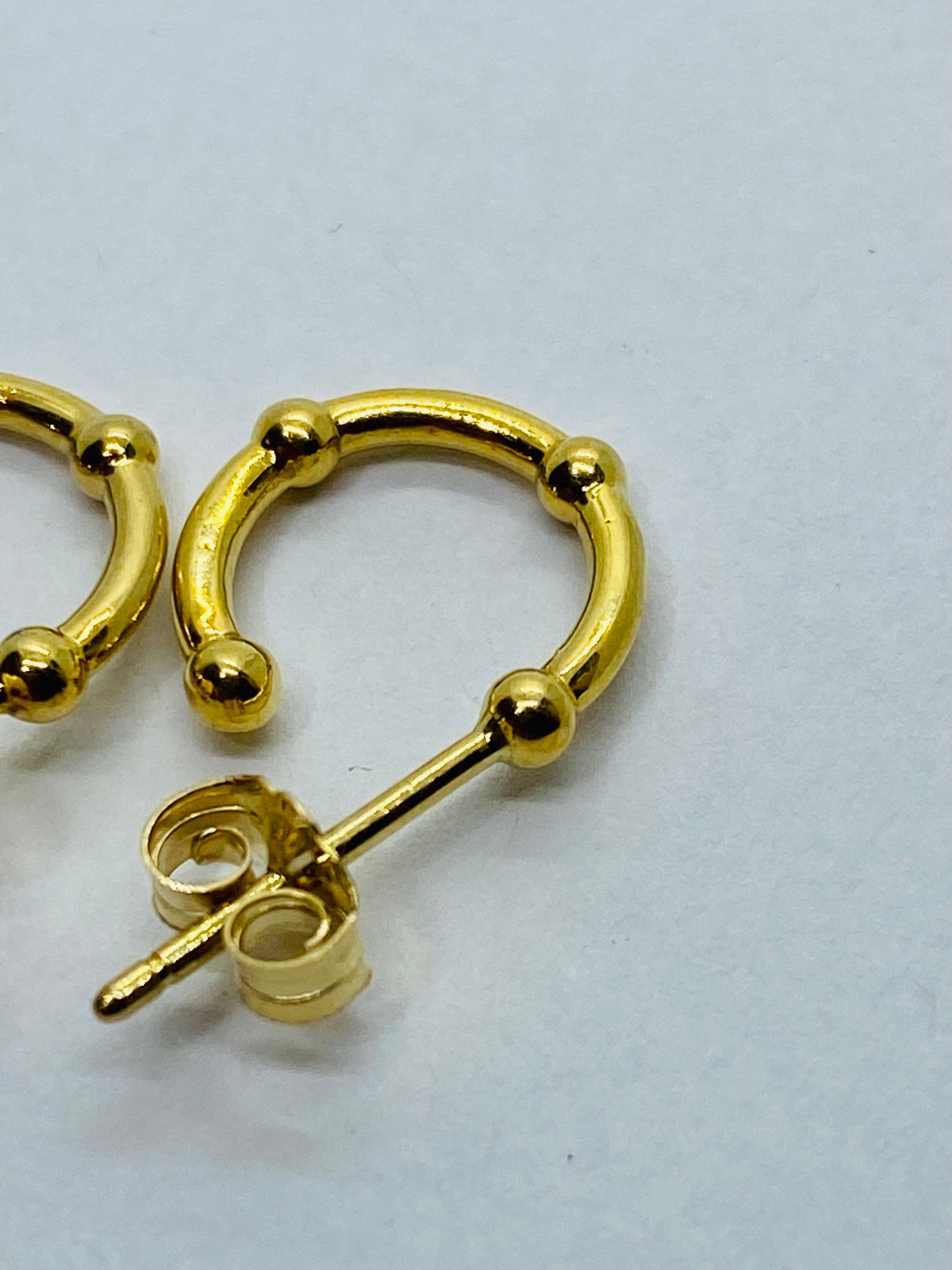 Tiffany & Co 18K Gold Bead Ball Dot Hoops Earrings Pouch Box Ribbon Love Dotted