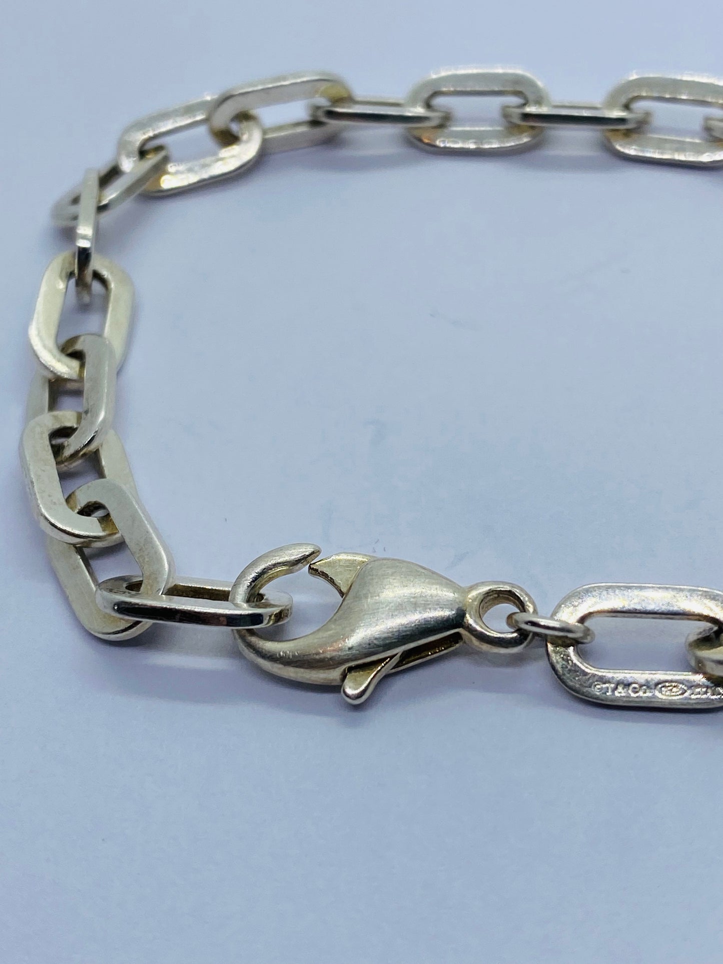 Tiffany & Co. Tiffany Ellipse Link Chain Silver Bracelet 7.75 long 7mm Wide Italy