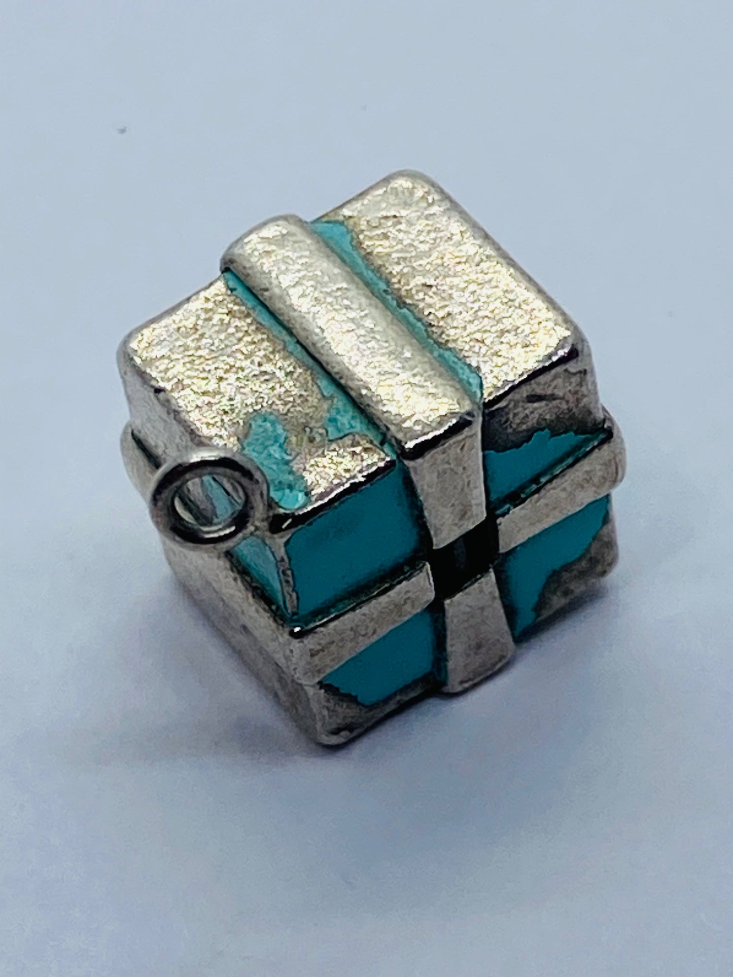Tiffany & Co. Flipflop Bottom Missing Part And Gift Box Worn. Parts!