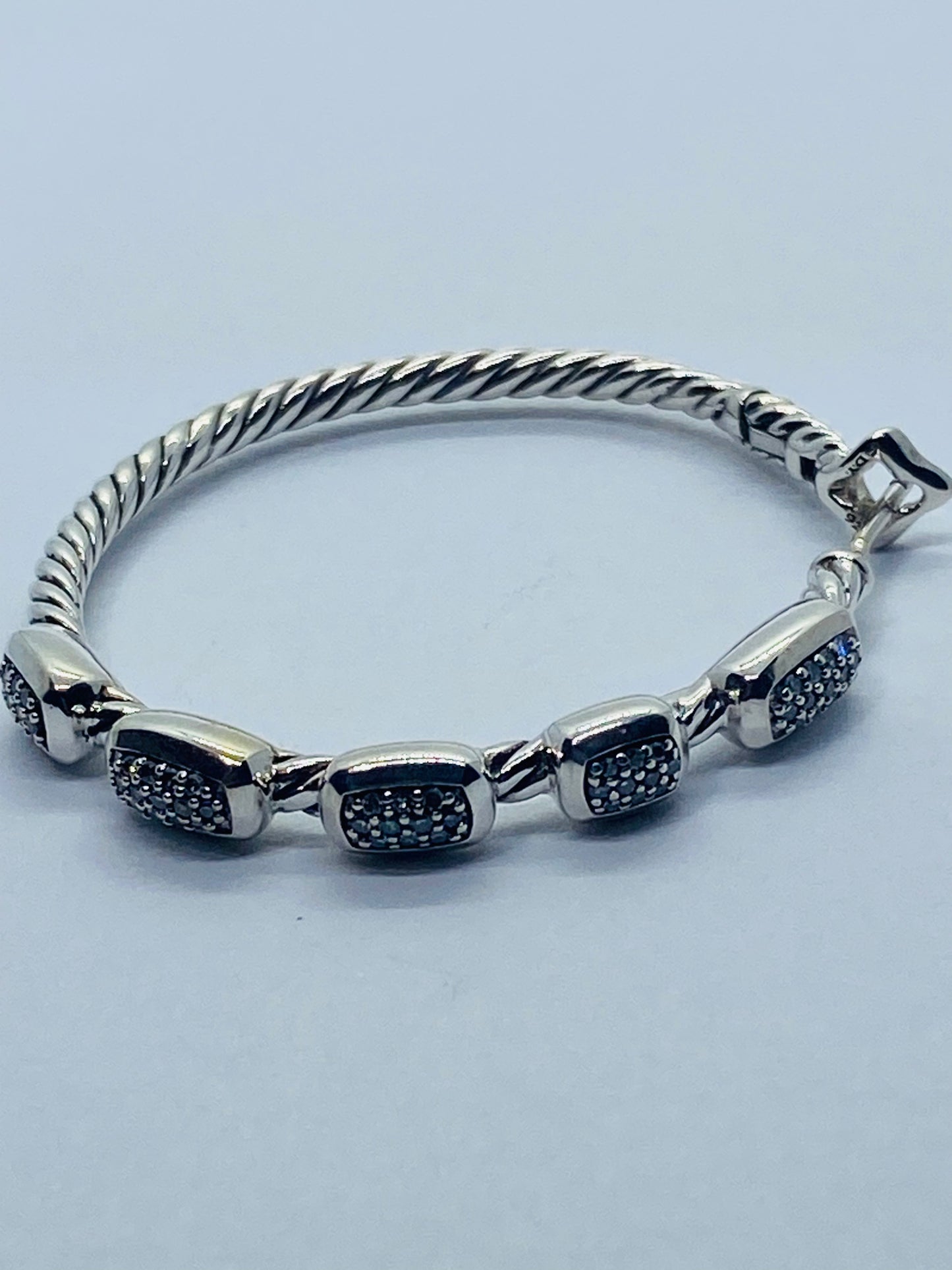 DAVID YURMAN STERLING SILVER 1.25'' Confetti Diamond HOOP Earring. SINGLE 1