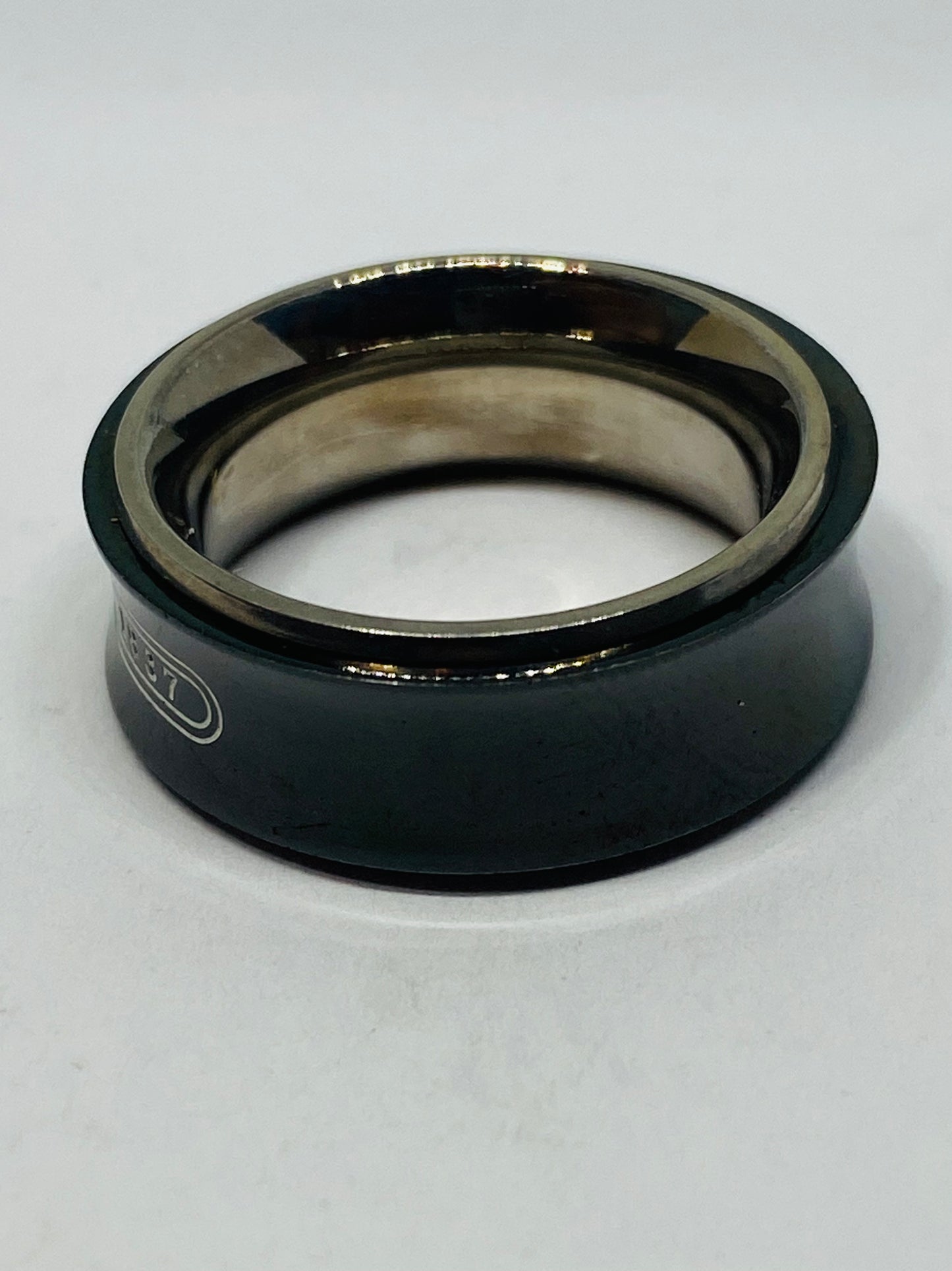 TIFFANY & CO SILVER TITANIUM 1837 RING SIZE 5.5 POUCH INCLUDED