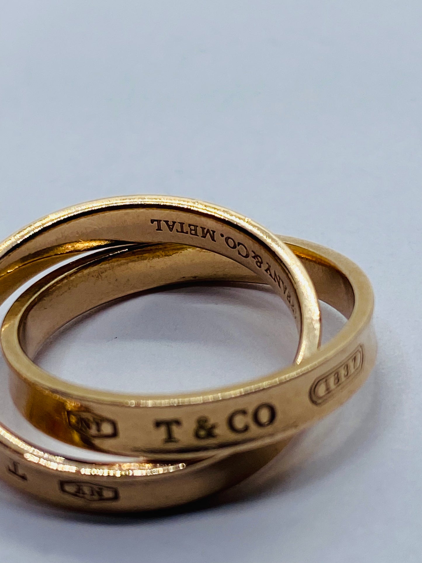 Tiffany & Co Rubedo Gold Metal 1837 Interlocking Circles Ring Size 7 in Pouch