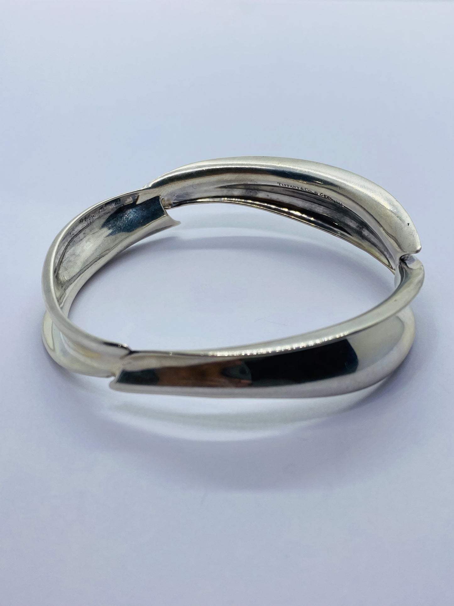 Rare Retired Tiffany & Co Frank Gehry Abstract Fish Bangle Bracelet .925 7.75”
