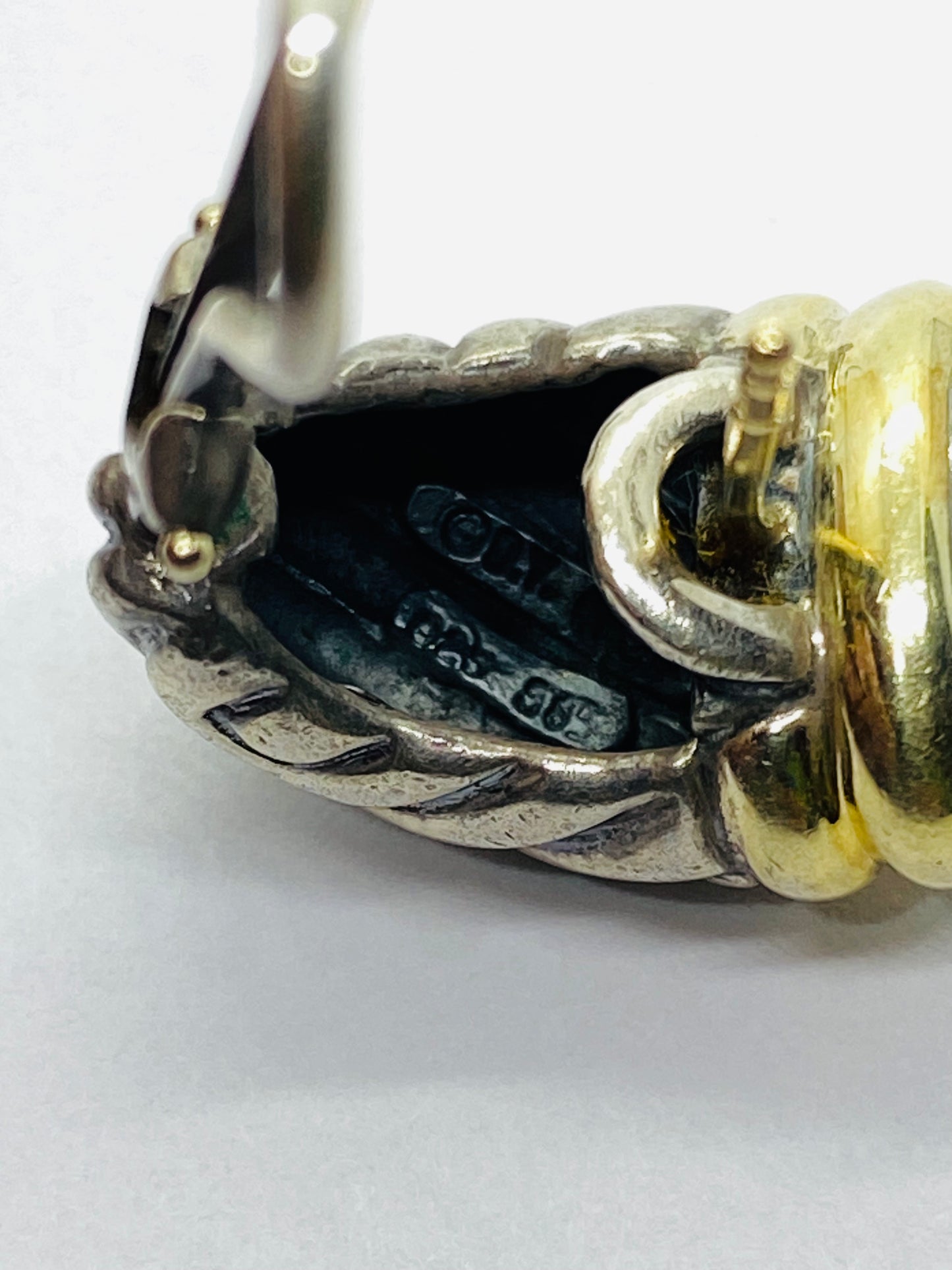 David Yurman 925 Silver 585 Hematite Cable Shrimp Omega Earrings