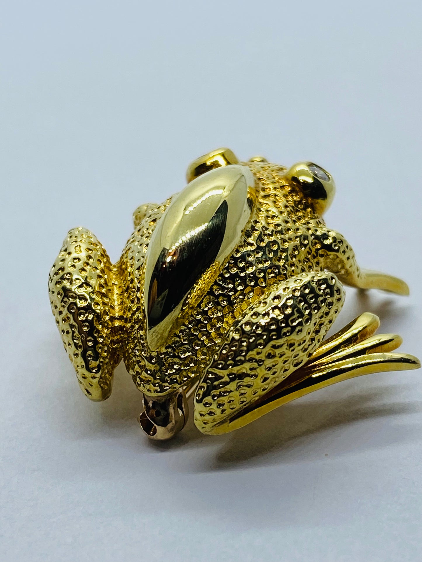 Tiffany & Co. 18K Frog Brooch/Pin Diamond Eyes Large 30x25MM Heavy Box Pouch