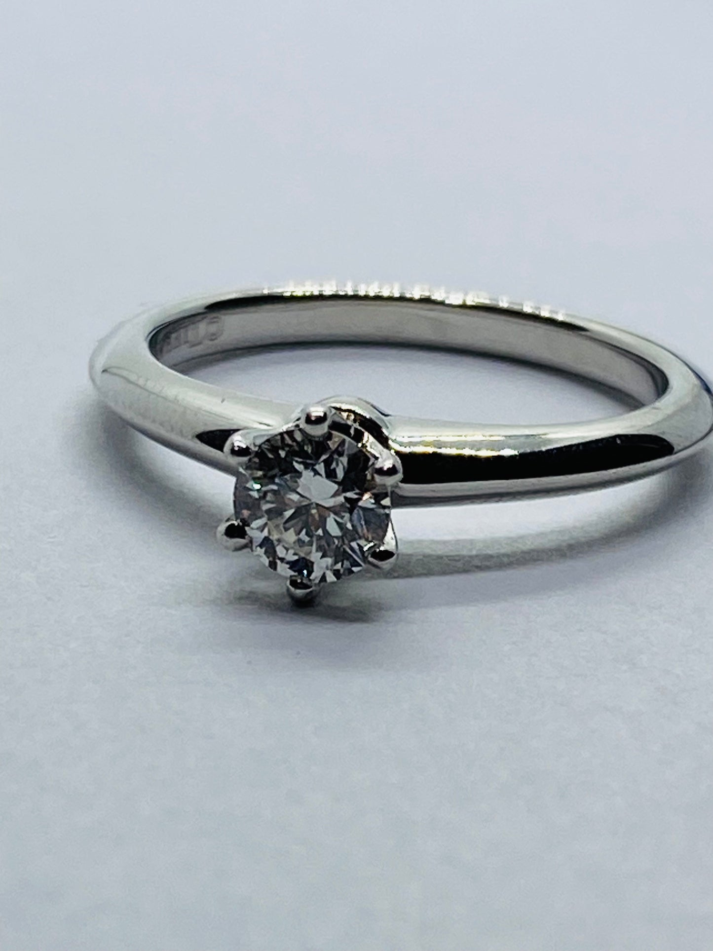 Tiffany & Co. .33 G-H VS2 Diamond Platinum Solitaire Engagement Ring BOX! Size 5