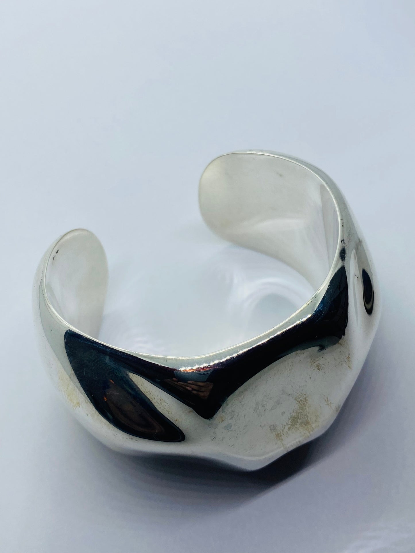 $1450 1984 Tiffany & Co. Elsa Peretti Faceted Sterling Silver Cuff Bracelet