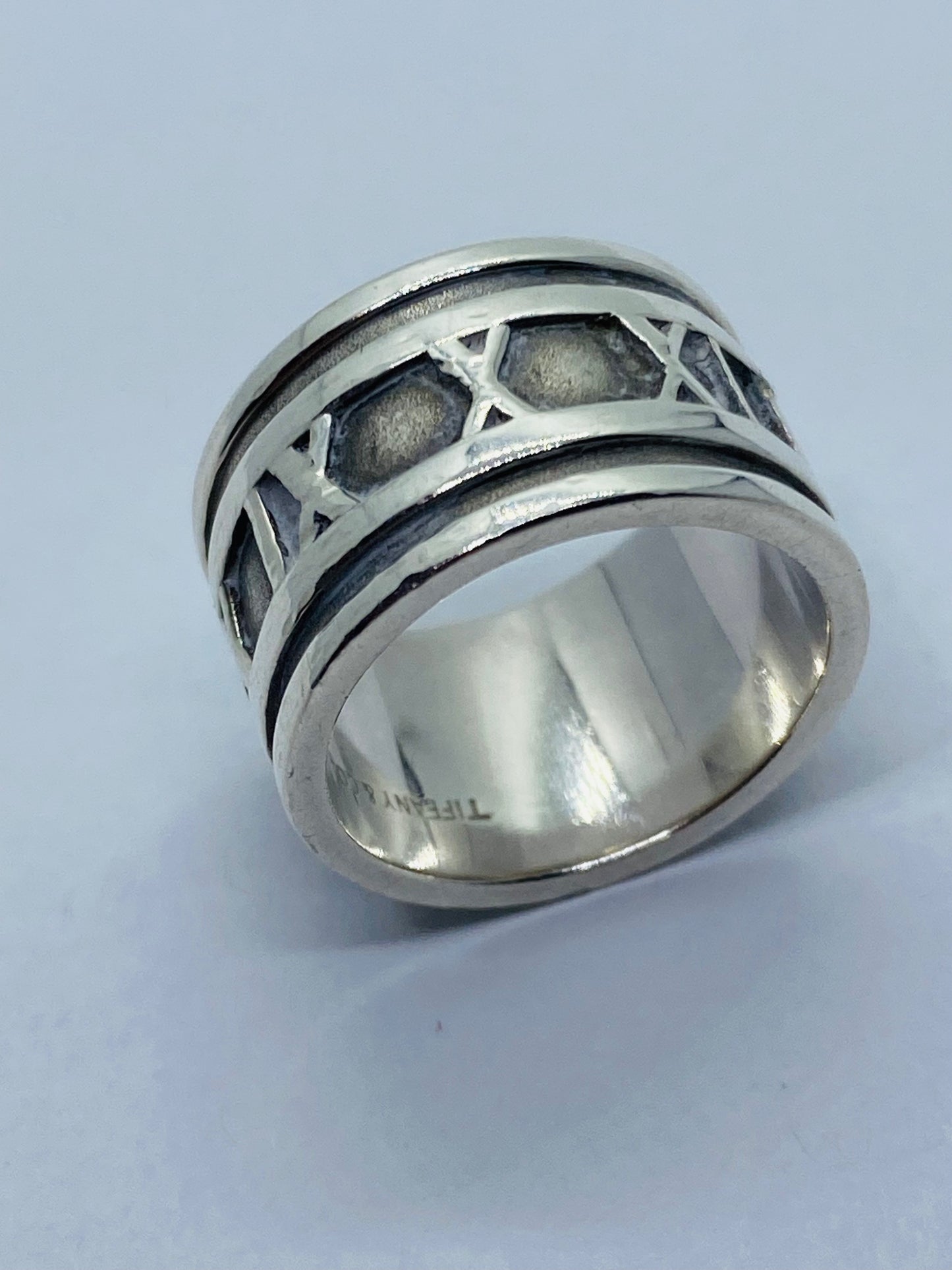 TIFFANY & CO UNISEX WIDE ATLAS BAND RING Size 5