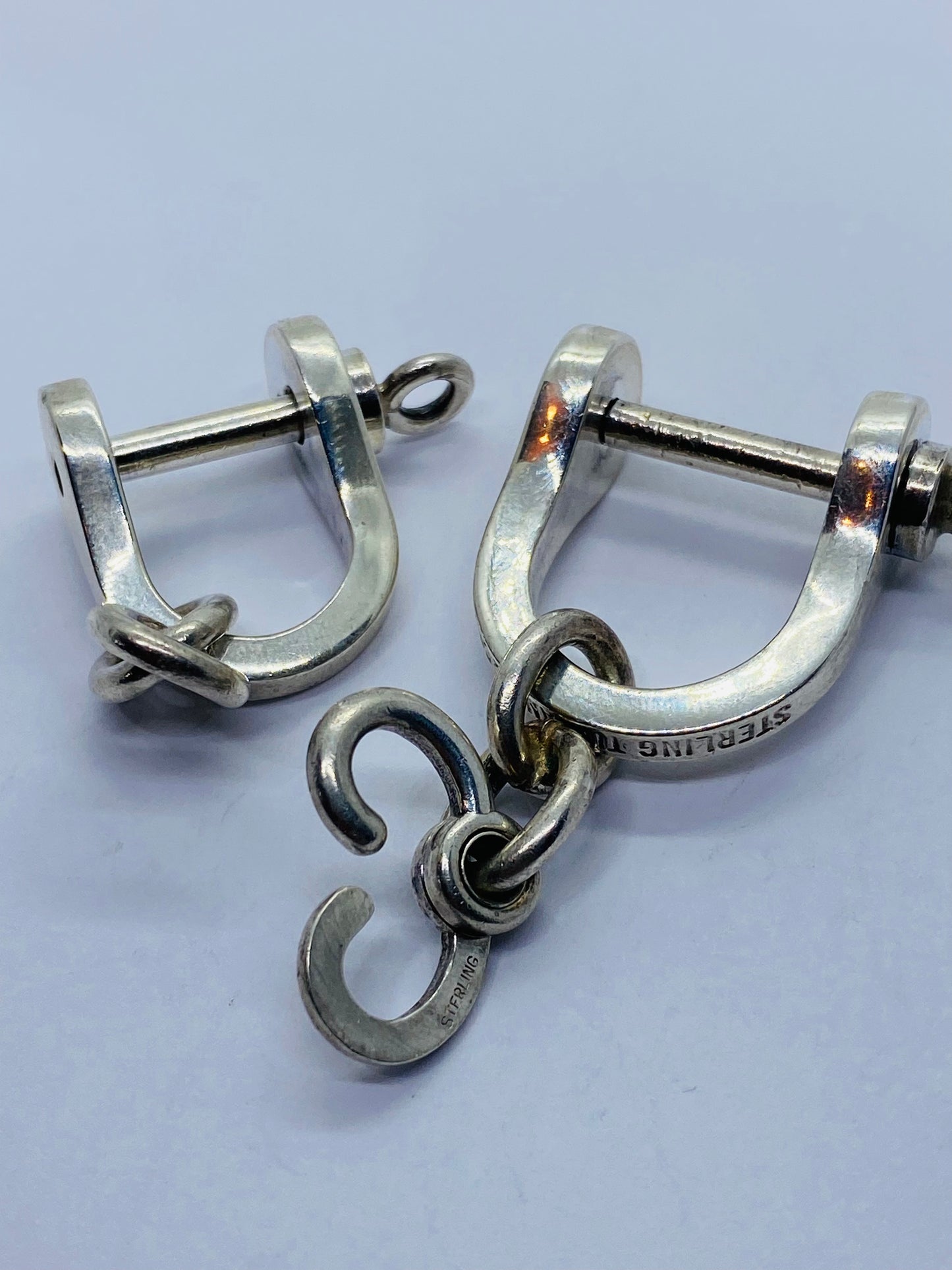 Tiffany & Co Silver Shackle Key Ring Keychain Rare Gift Love Statement Pouch Box