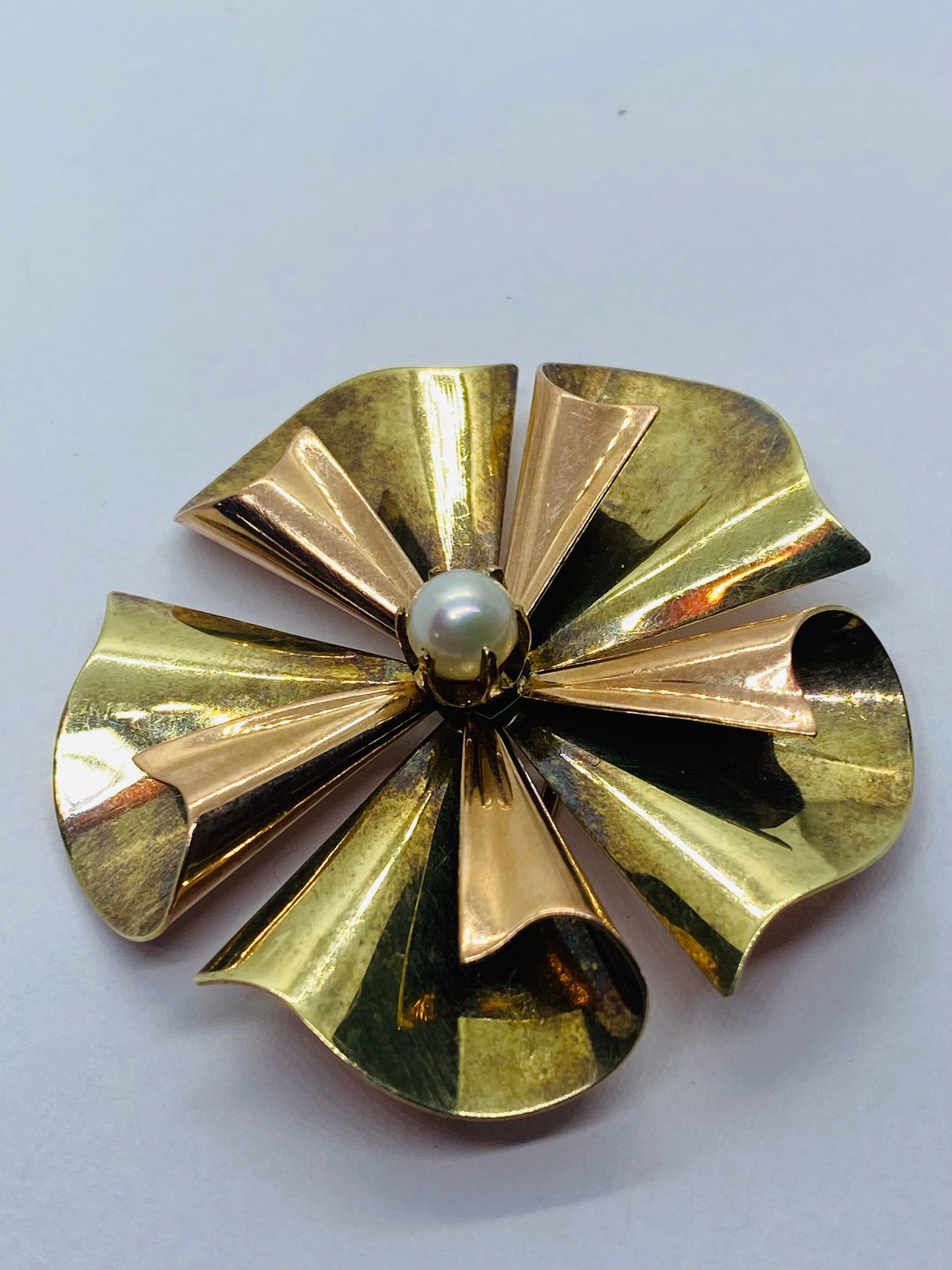 Vintage Tiffany & Co 14K Gold Pearl Brooch Pinwheel Flower Signed 5MM Pearl