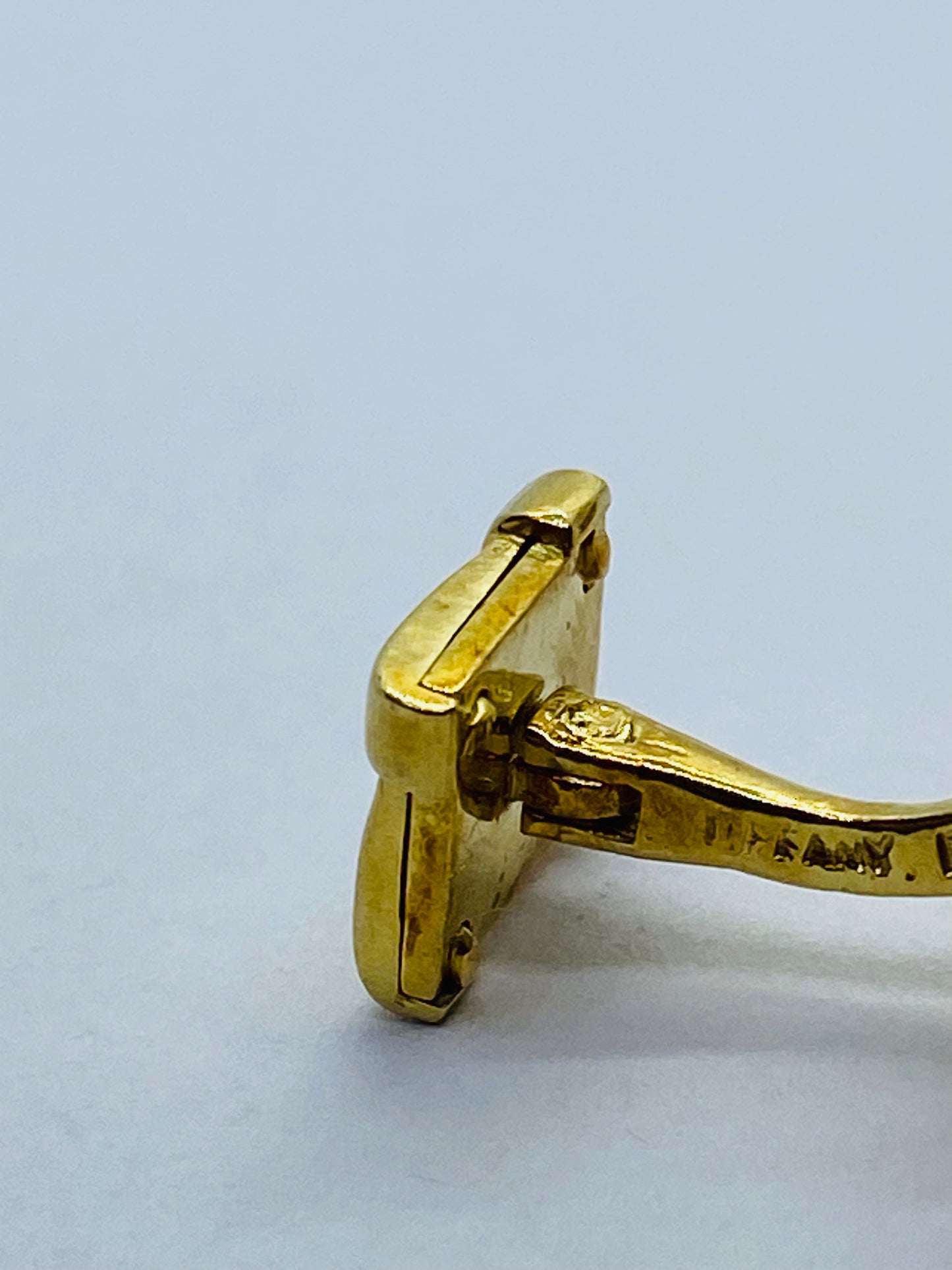 TIFFANY & CO. Schlumberger Yellow Gold Black White Enamel Cuff Links 18K Gold