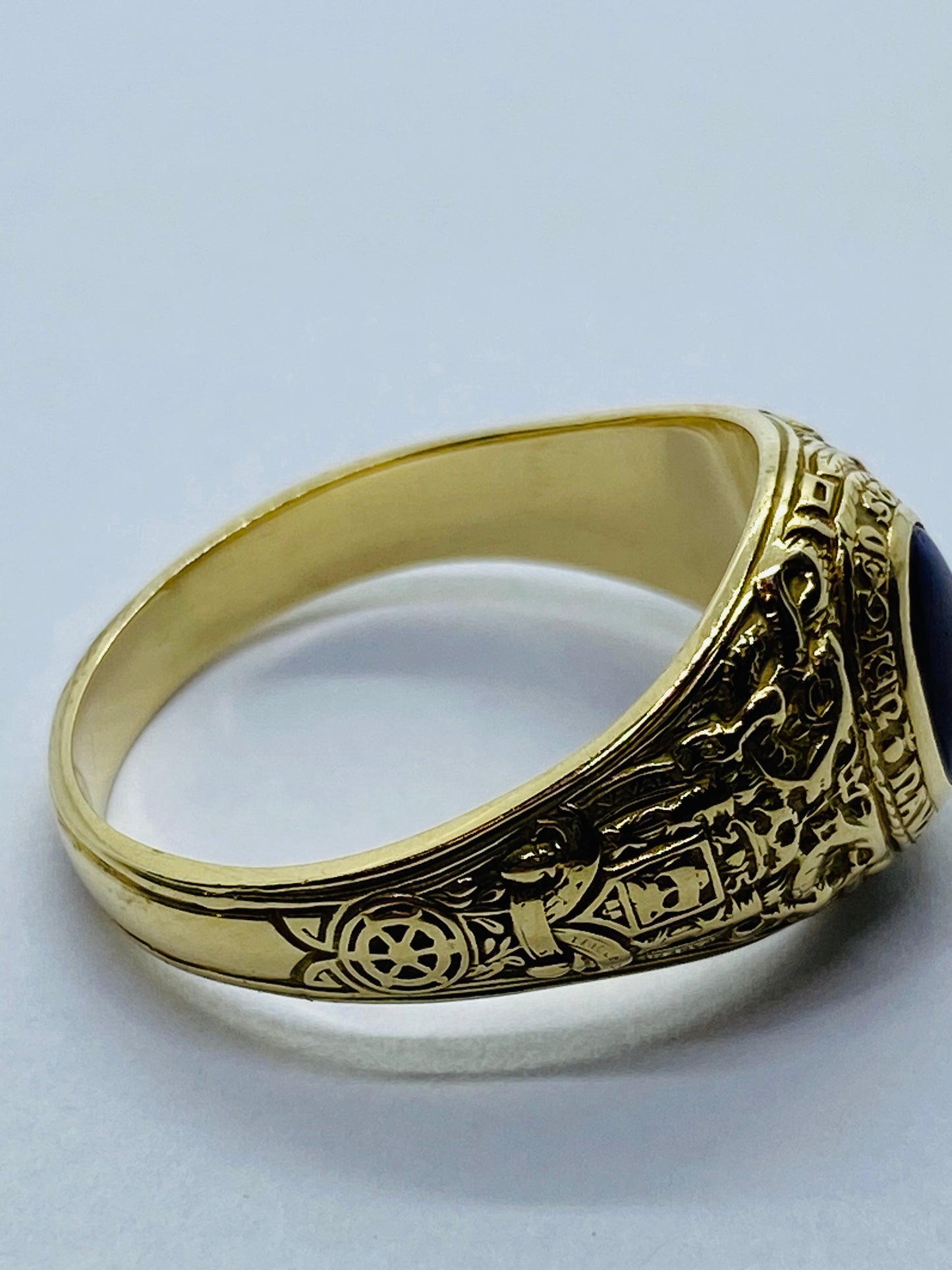 Tiffany & Co 14K Gold Naval Academy Class Ring 1929 Oval Amethyst Size 8.25