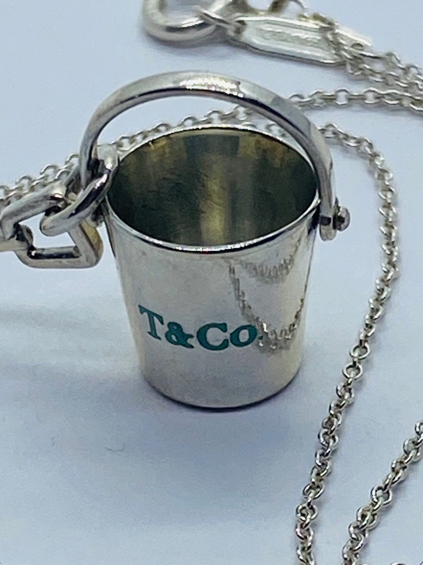 Tiffany & Co. Sand Bucket Shovel Enamel Charm Sterling Silver Pouch Box MINT