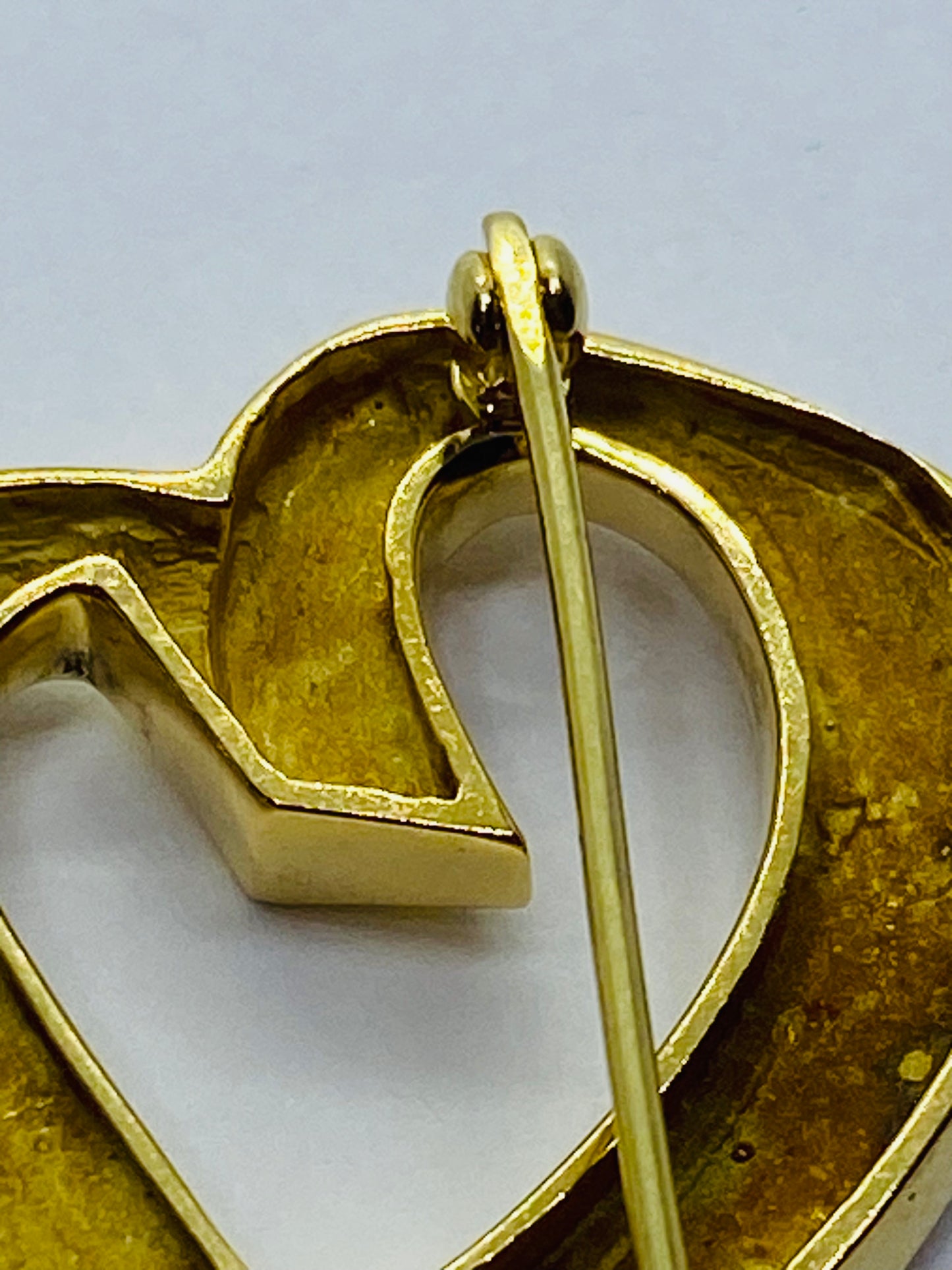 Tiffany & Co Paloma Picasso 18K Yellow Gold Loving Heart Brooch Pin Large 1.25"