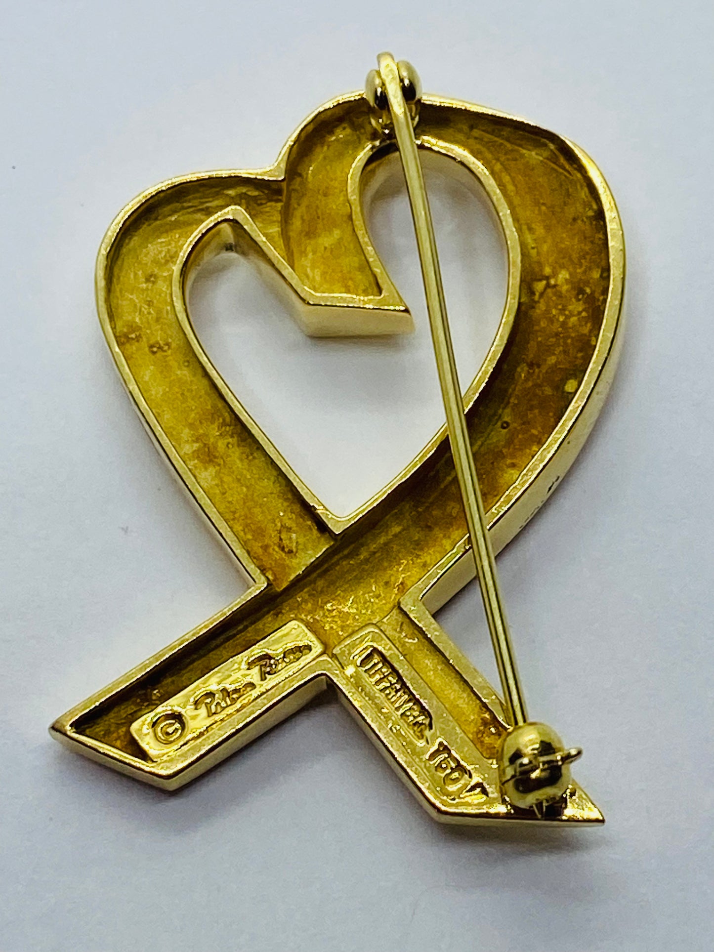 Tiffany & Co Paloma Picasso 18K Yellow Gold Loving Heart Brooch Pin Large 1.25"