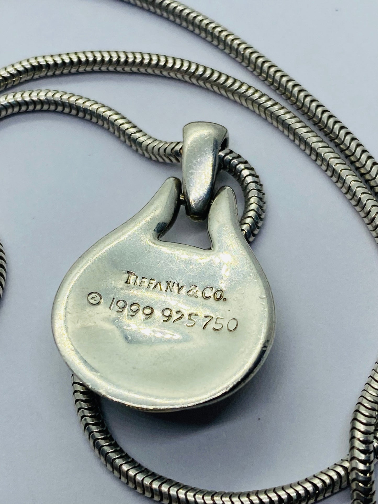 Vintage Tiffany & Co 18K Yellow Gold Silver Hematite Pendant Snake Necklace Rare