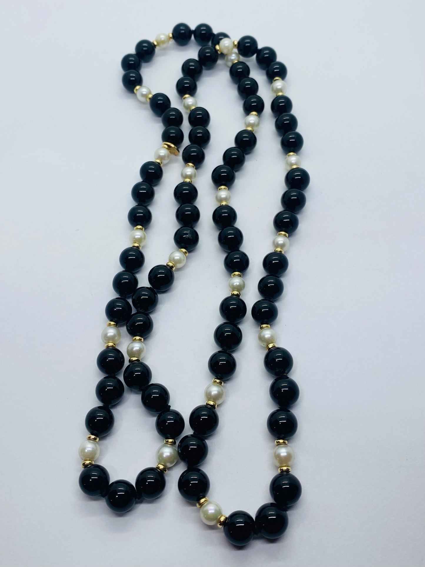 TIFFANY & CO. 585 14K YELLOW GOLD w/ BLACK ONYX & PEARL BEADED NECKLACE, 30 INCH