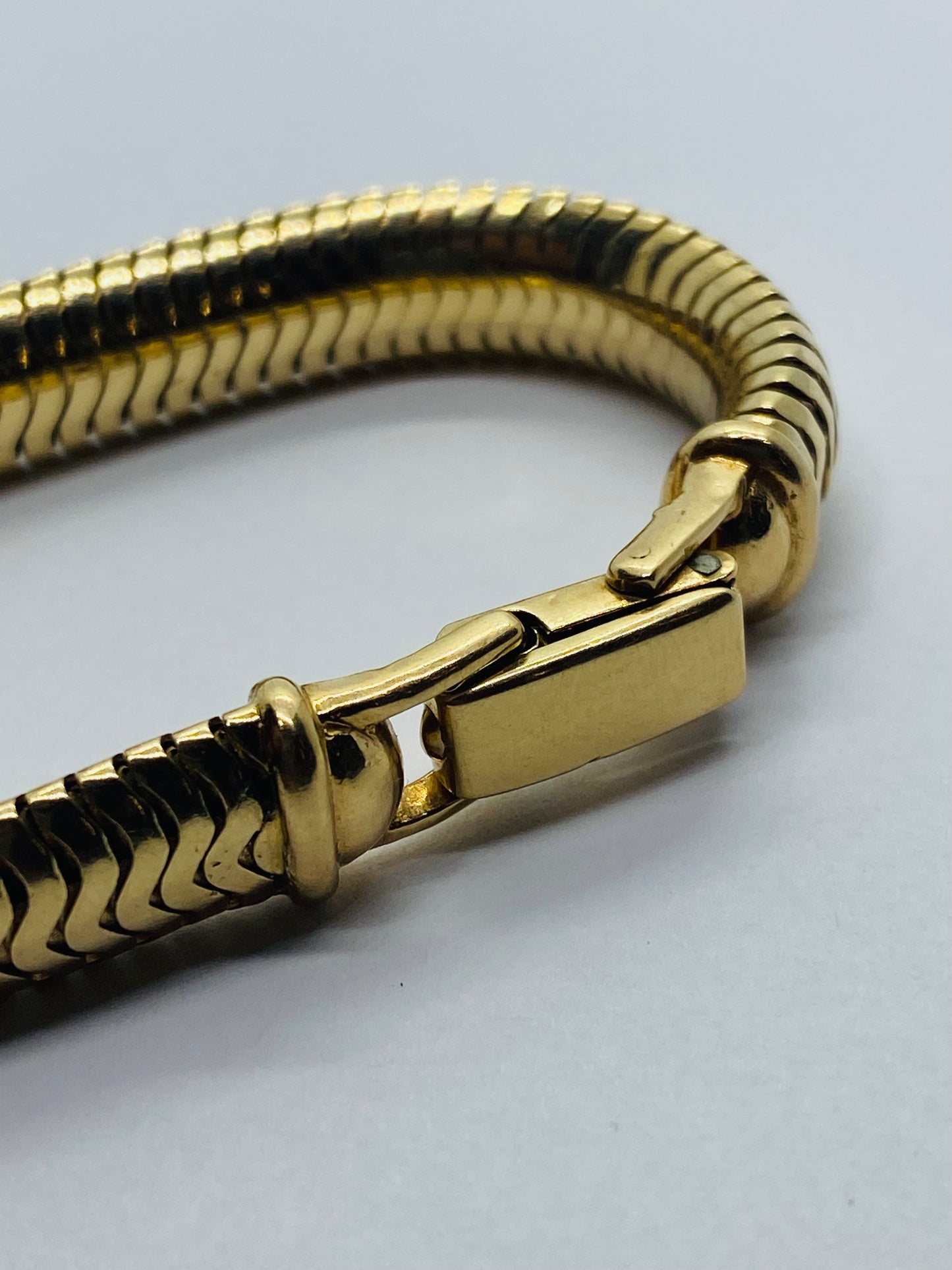 VINTAGE TIFFANY & CO 14k GOLD BRACELET SNAKE FLEX 9.5MM WIDE 6 5/8” Long