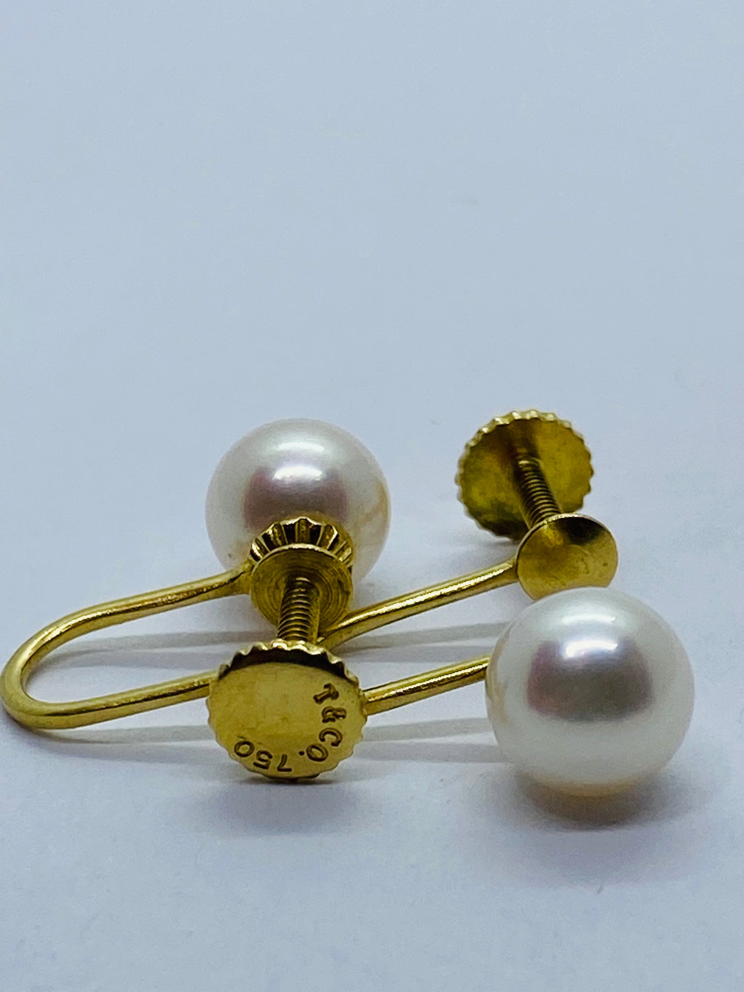 RETIRED VINTAGE TIFFANY & CO. 18K YELLOW GOLD PEARL SCREW BACK EARRINGS 7MM