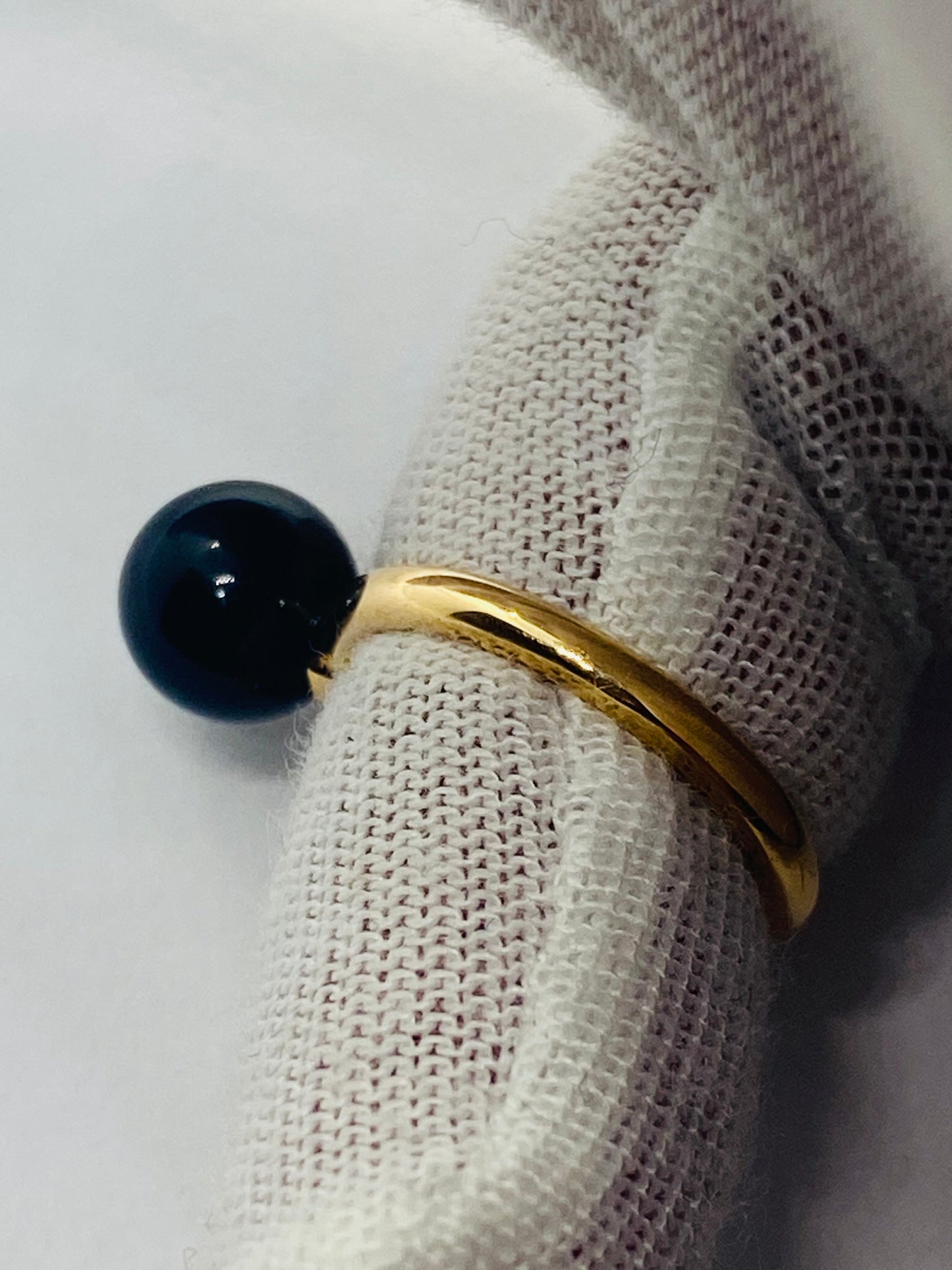 Tiffany & Co 18k Rose Gold Onyx Bead Ring Hardwear Size 4, 7.5mm Onyx Ball Pouch
