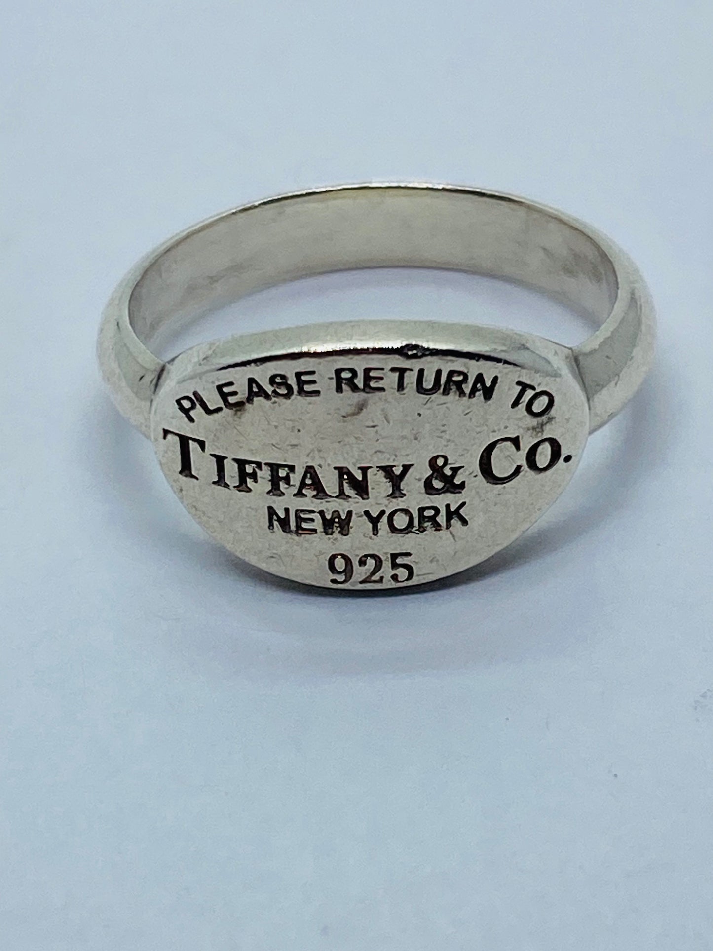 Please Return To Tiffany & Co Sterling Silver Oval Signet Band Ring & Pouch 6.5