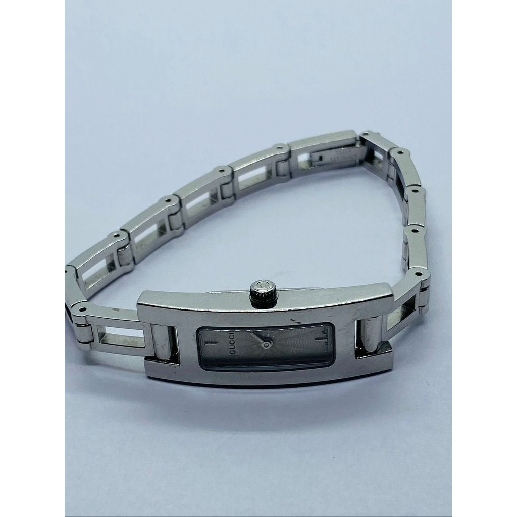 Gucci 3900L Silver Dial Women Wrist Watch 6"