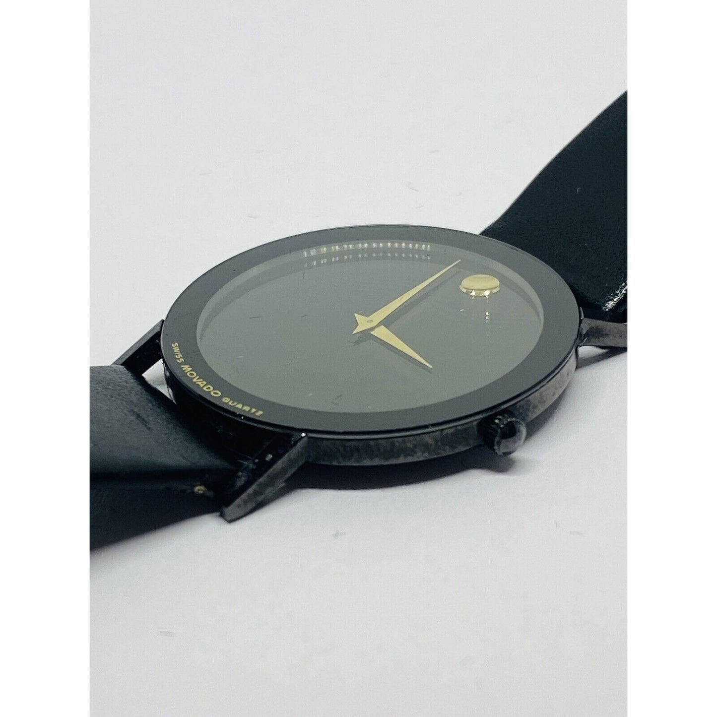 Movado Museum Ultra Slim Largest Face 33mm Unisex Keeps Time Box Papers READ!