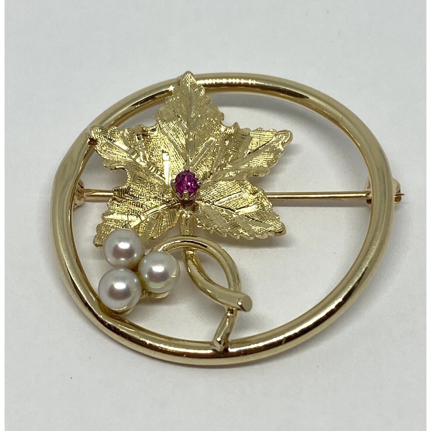 Vintage 14K Yellow Gold Maple Leaf Brooch -Ruby,